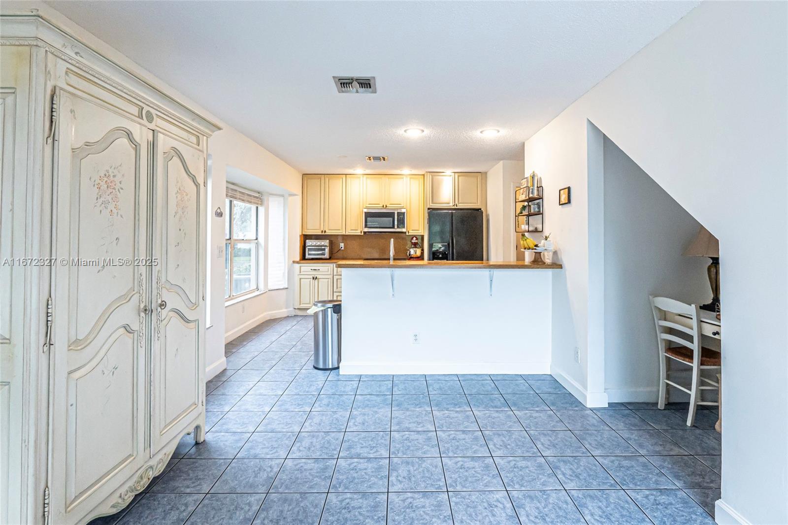 2913 Myrtle Oak Cir