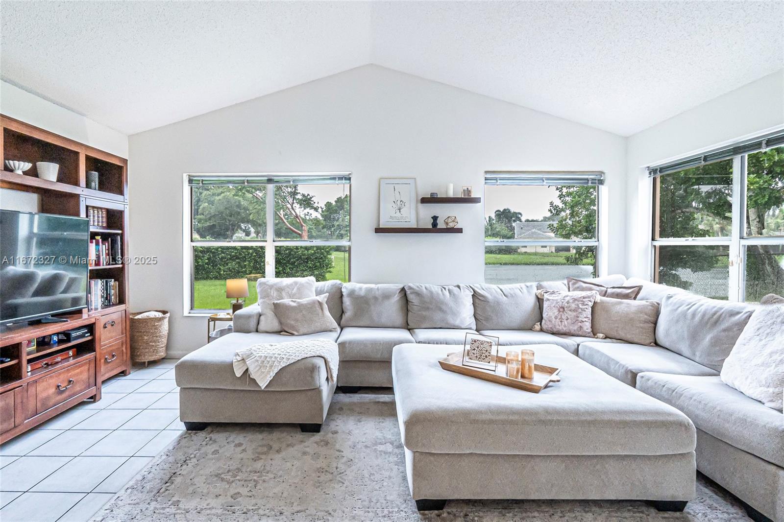 2913 Myrtle Oak Cir