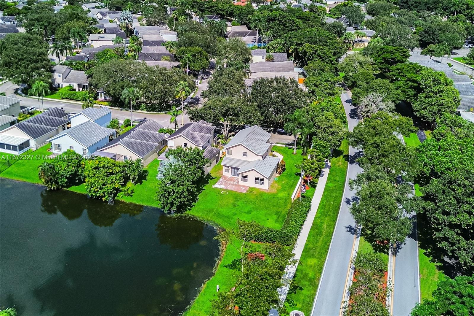 2913 Myrtle Oak Cir