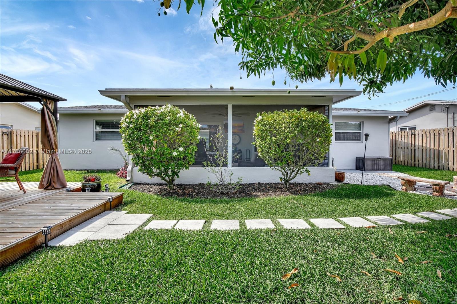 9001 NW 25th St