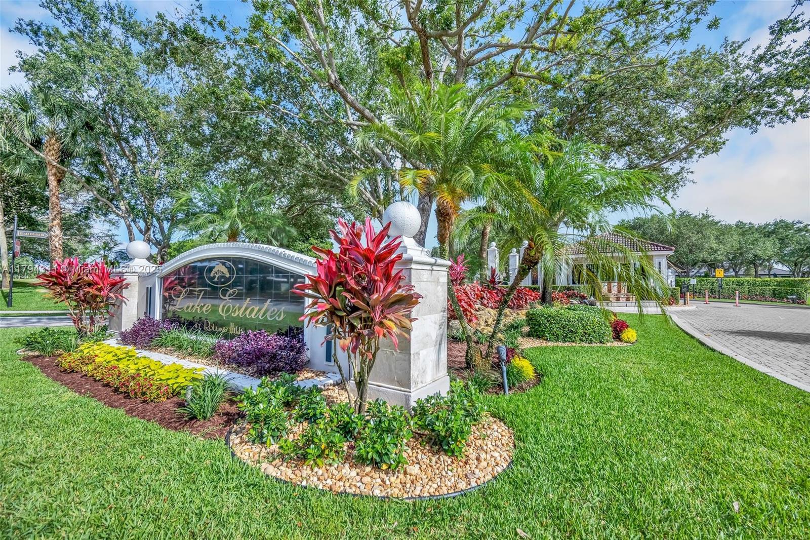 4123 W Lake Estates Dr