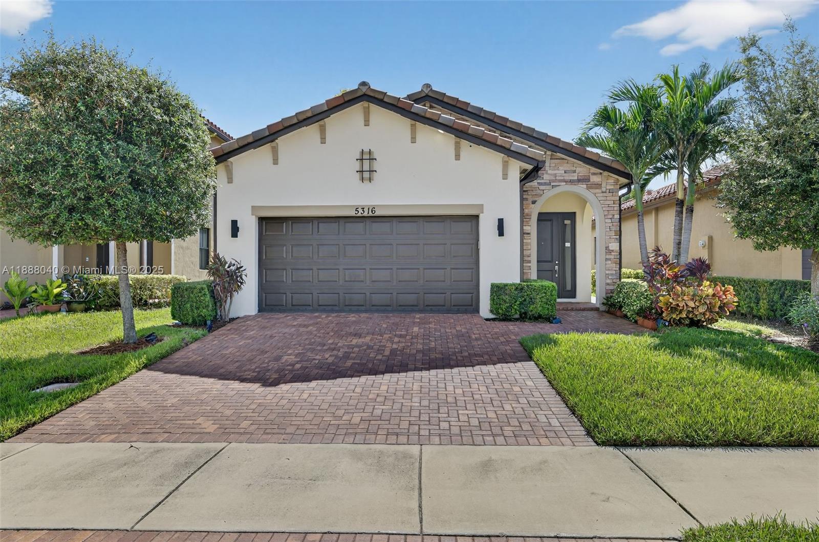 5316 NW 48th Ln