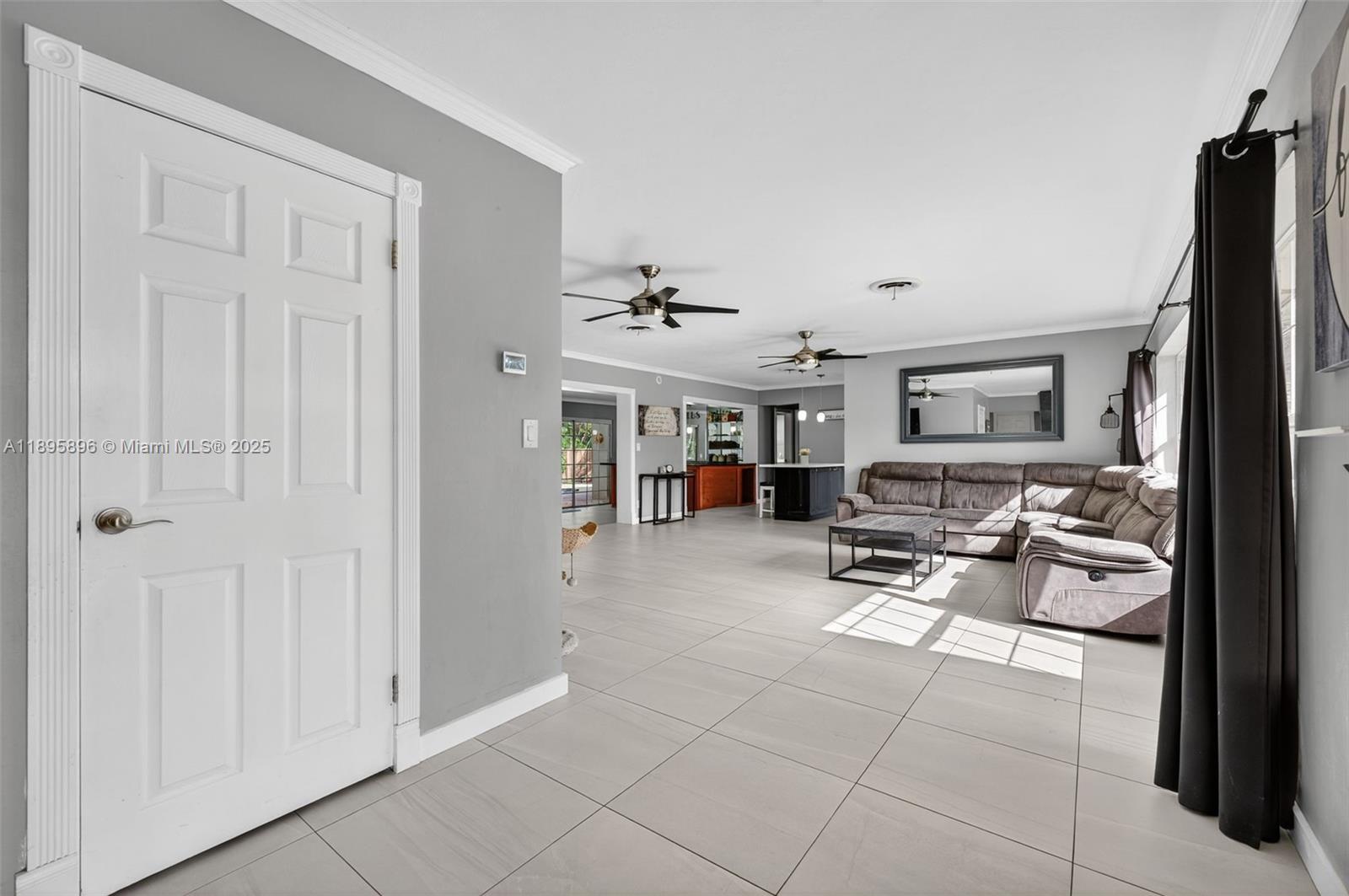 801 Holly Ln, Plantation