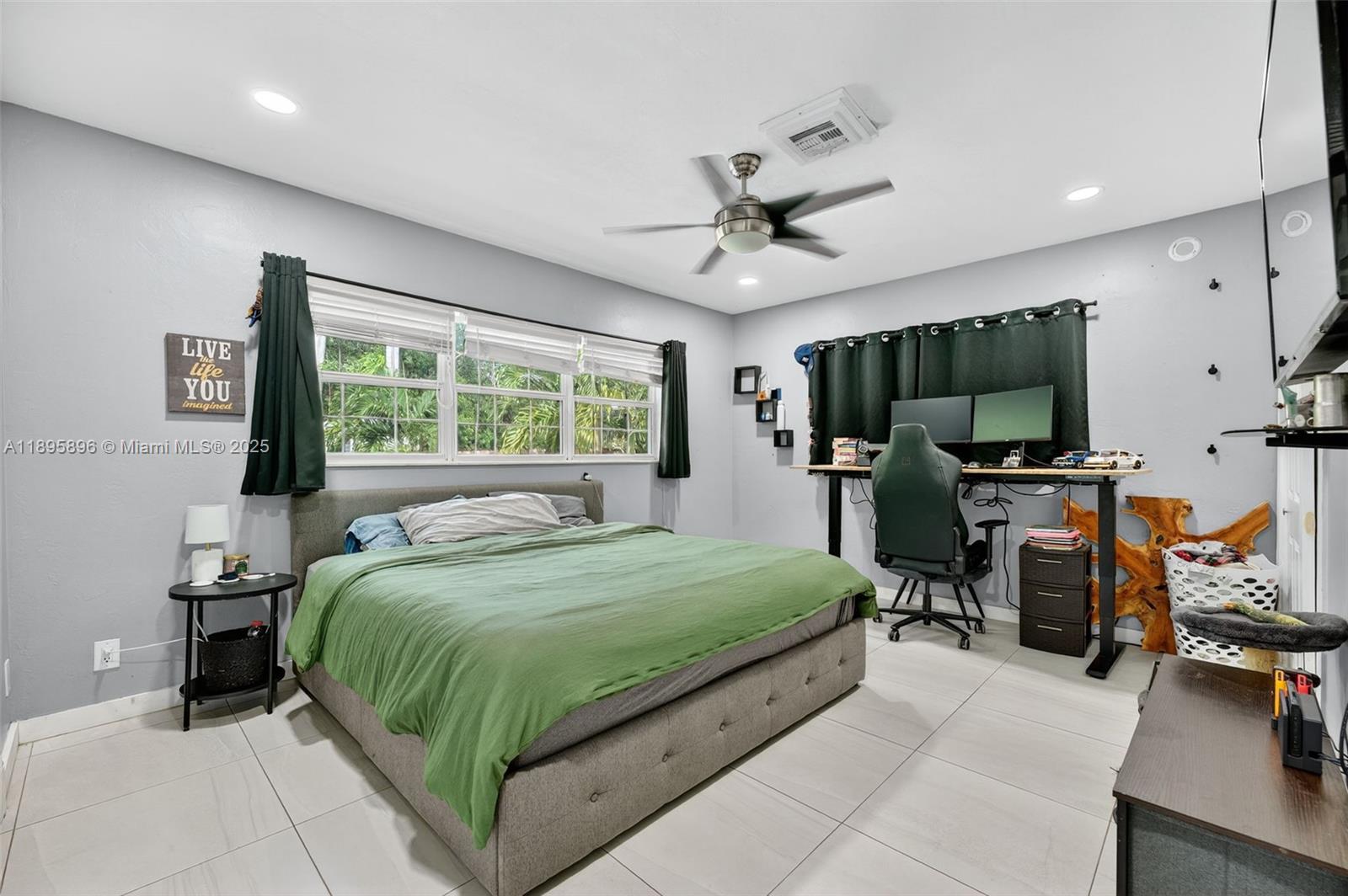 801 Holly Ln, Plantation