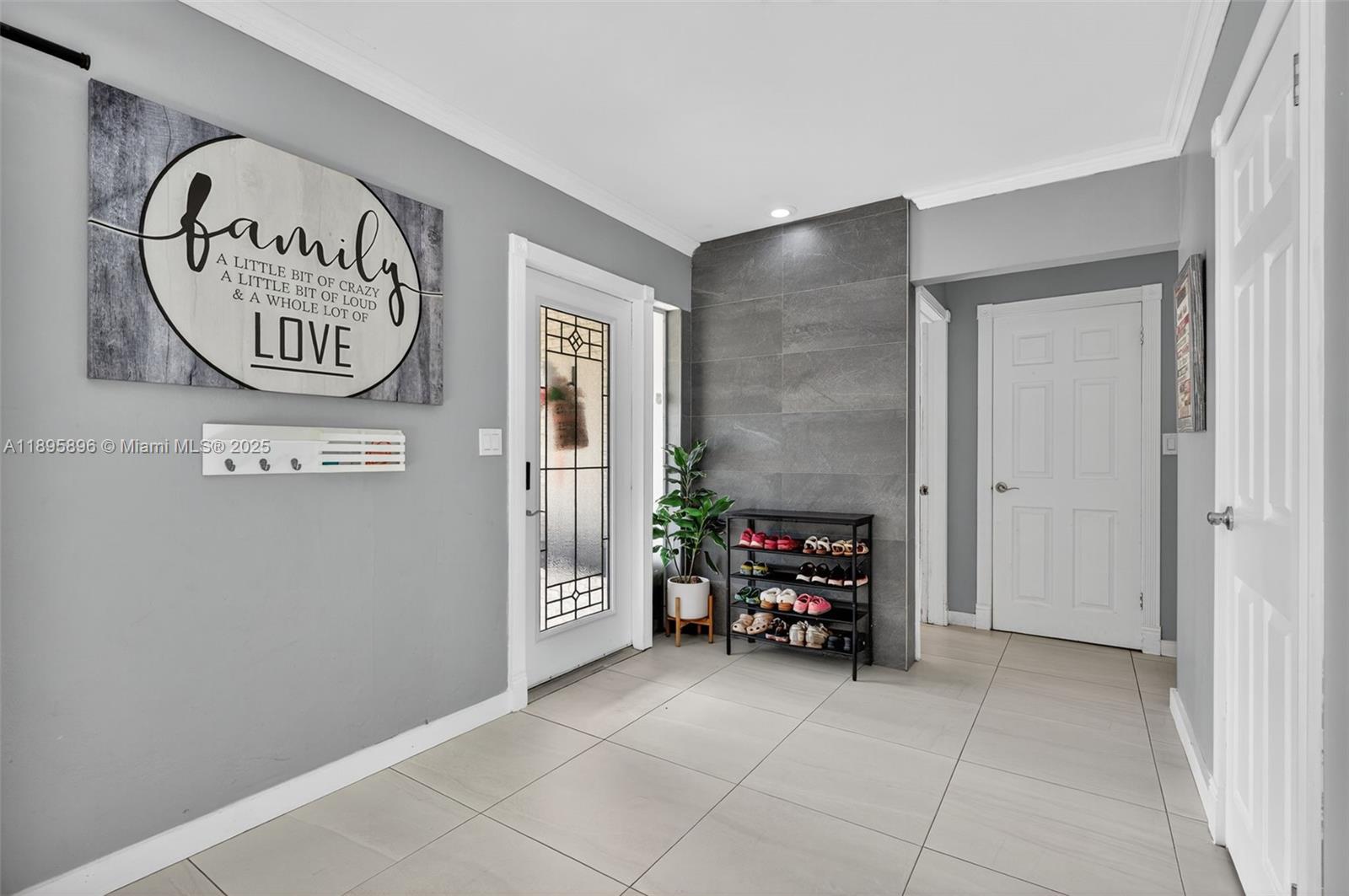 801 Holly Ln, Plantation
