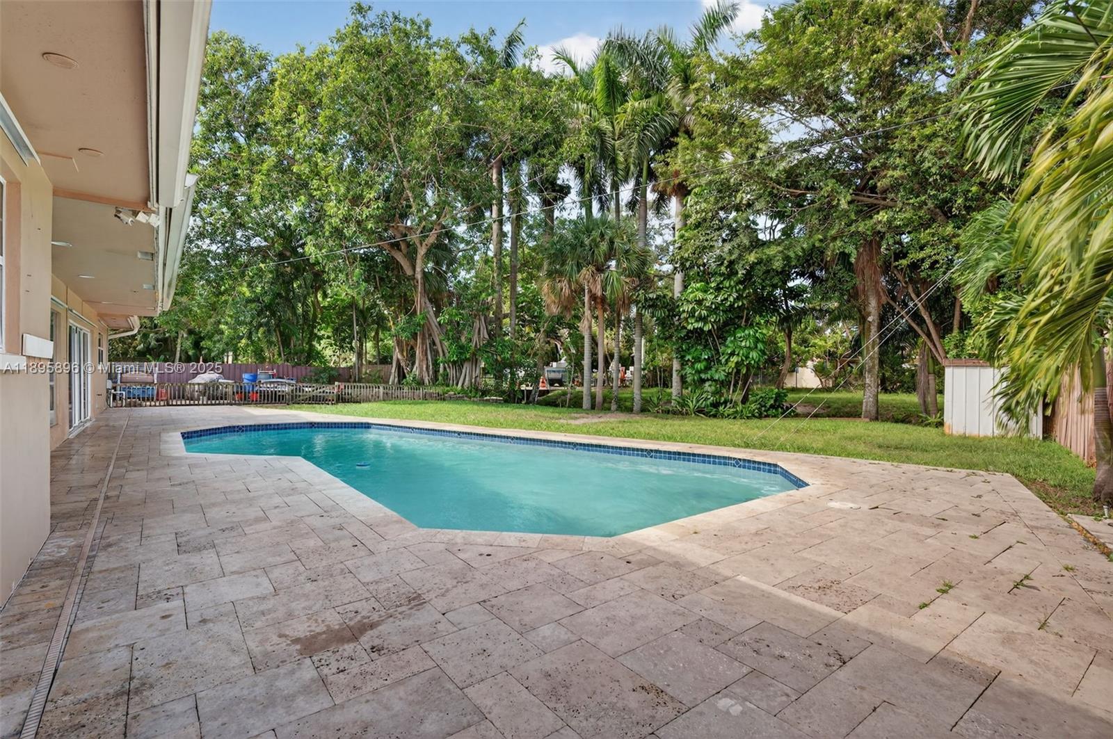 801 Holly Ln, Plantation