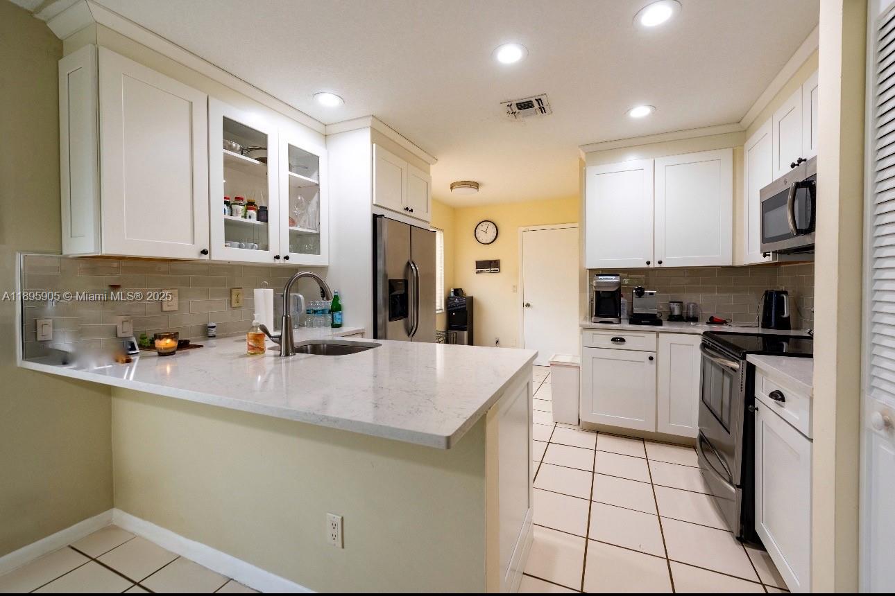 2917 Myrtle Oak Cir, Davie