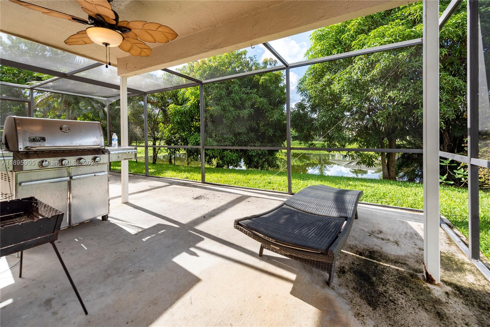 2917 Myrtle Oak Cir, Davie