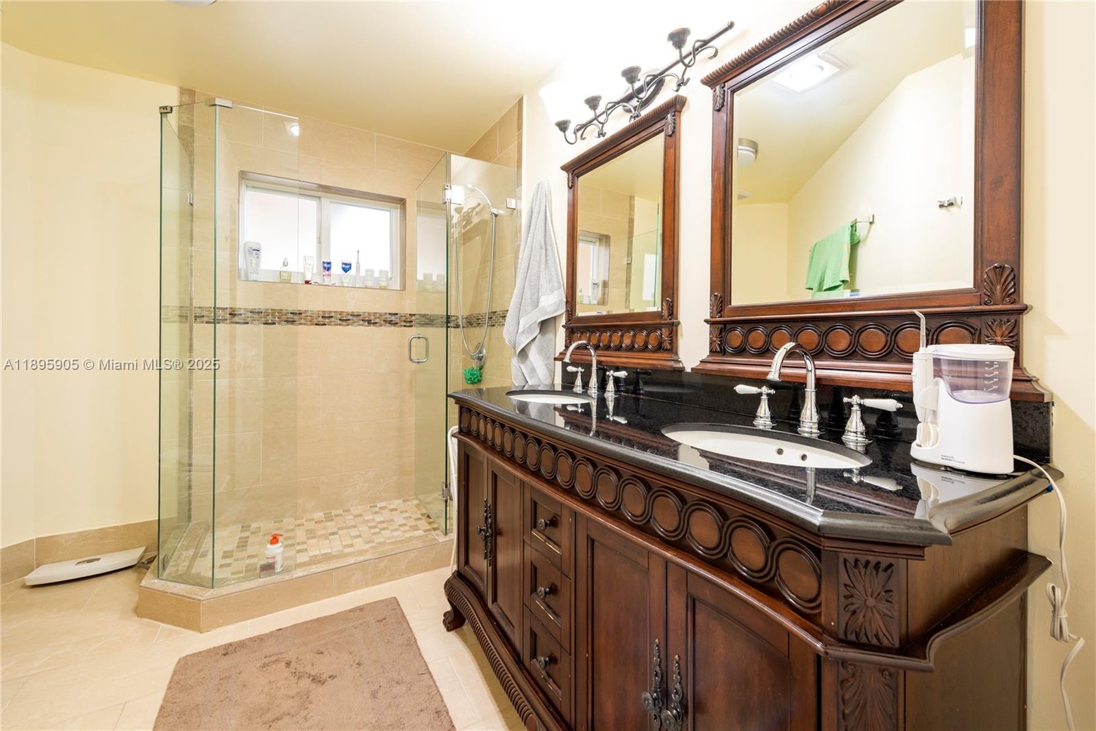 2917 Myrtle Oak Cir, Davie