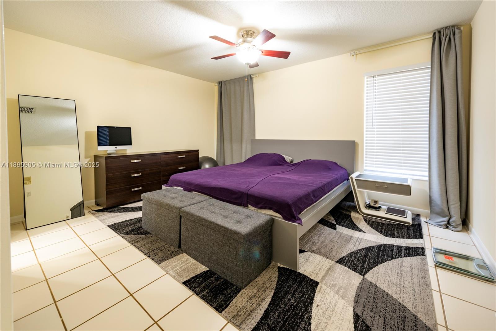 2917 Myrtle Oak Cir, Davie