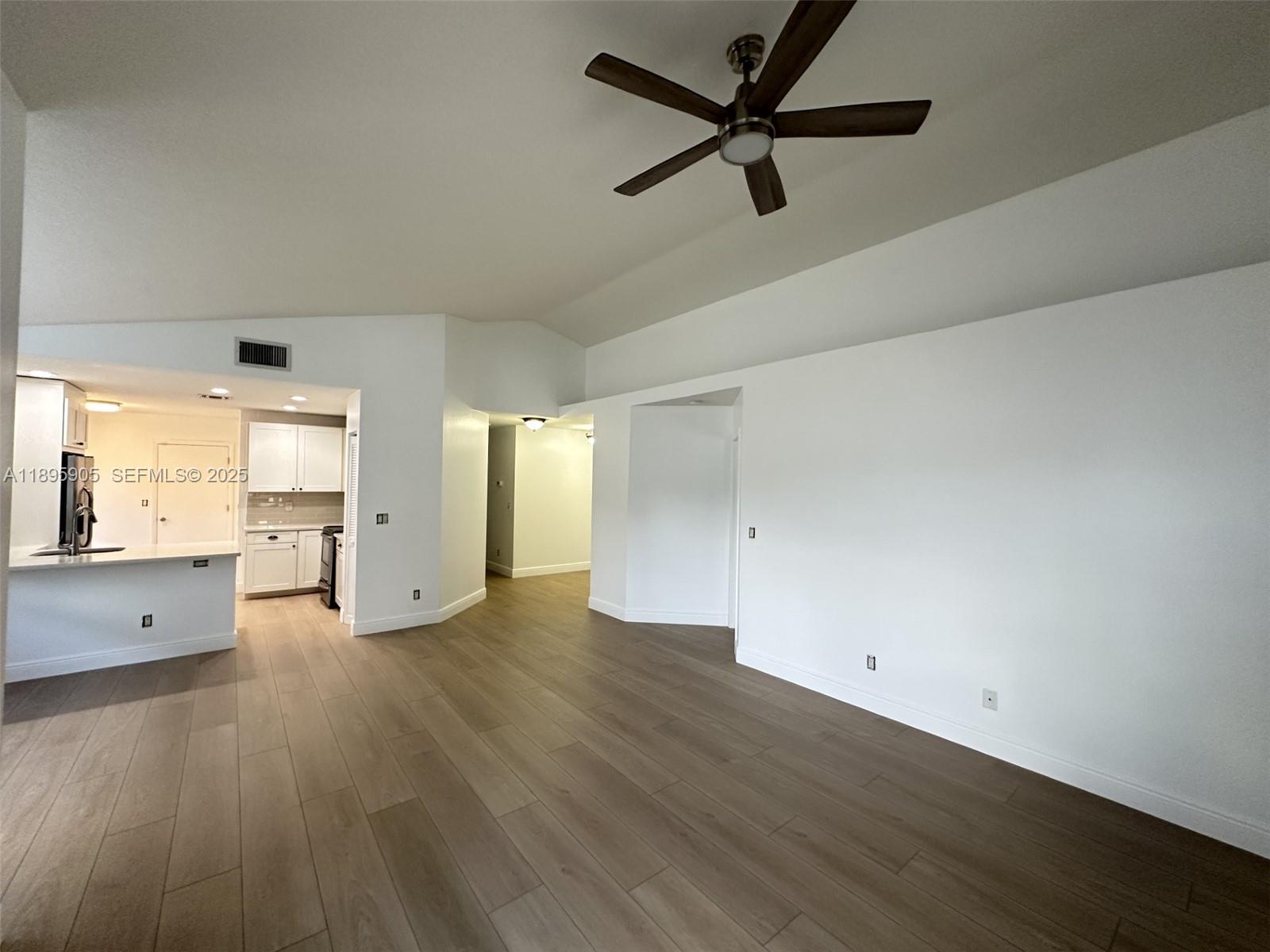 2917 Myrtle Oak Cir, Davie