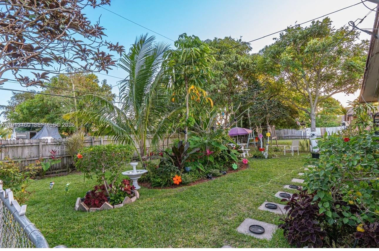 324 NE 44th St # 324