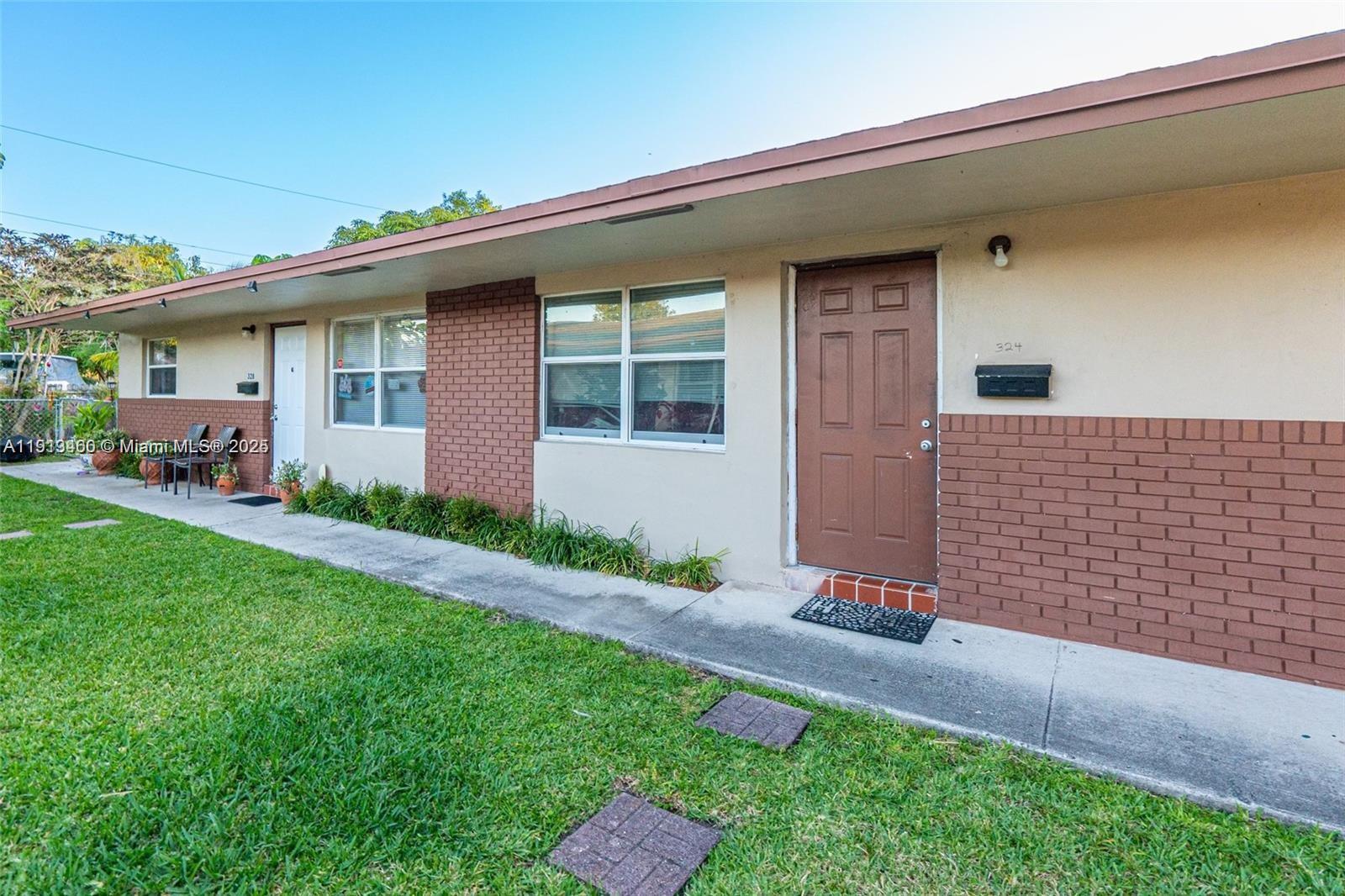 324 NE 44th St # 324