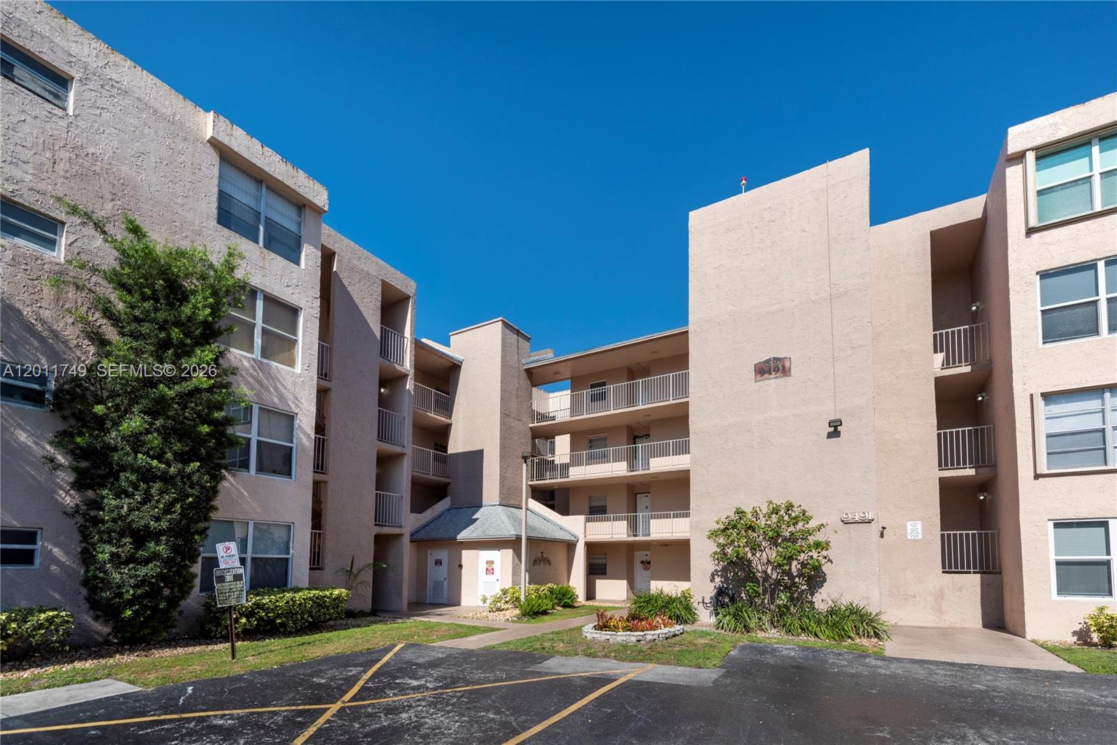 9491 Evergreen Pl # 302