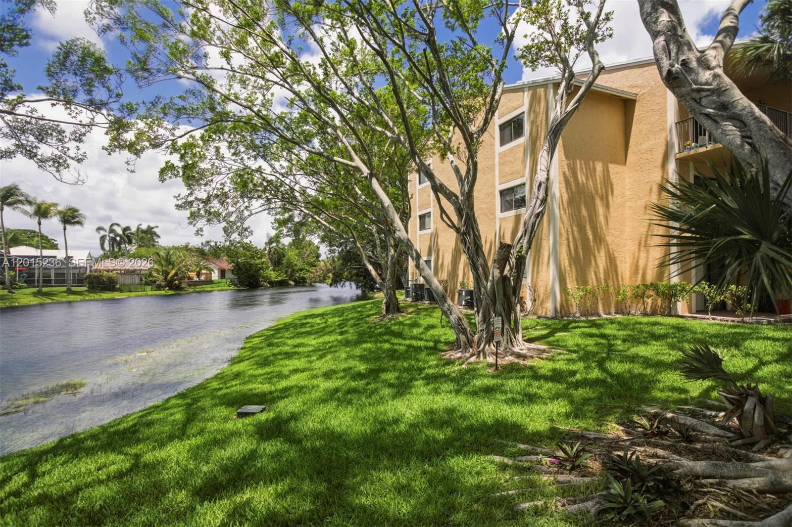 400 W Palm Cir W # 102