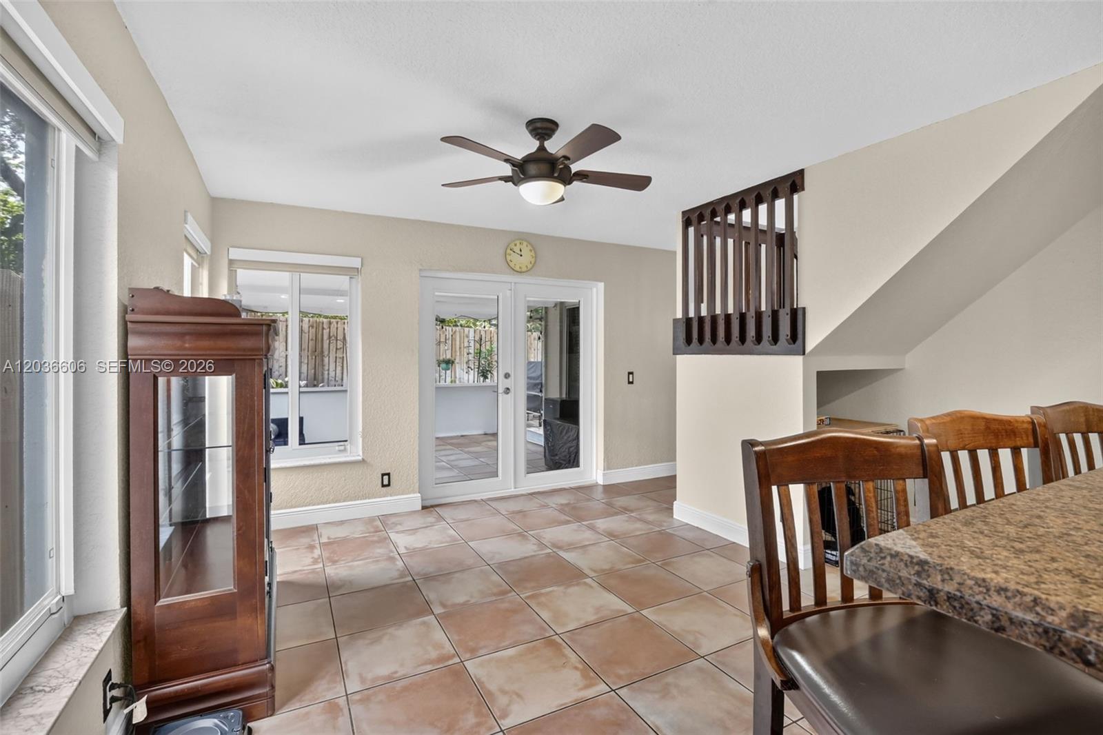 8815 Woodside Ct