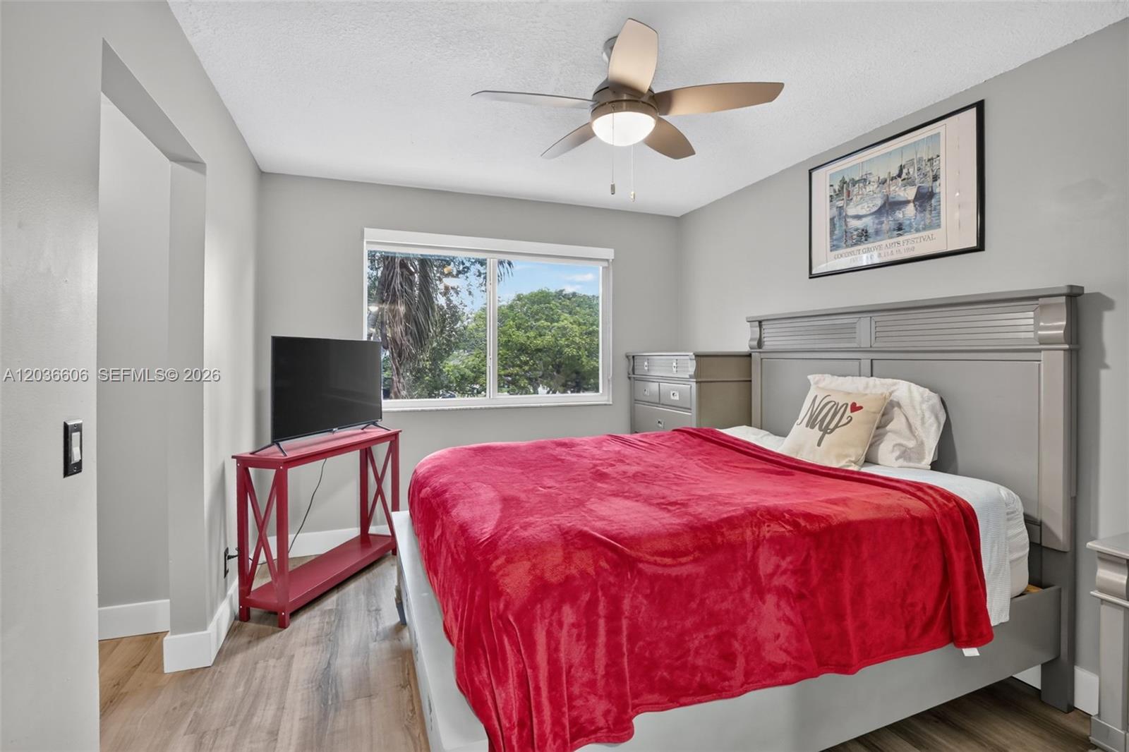 8815 Woodside Ct