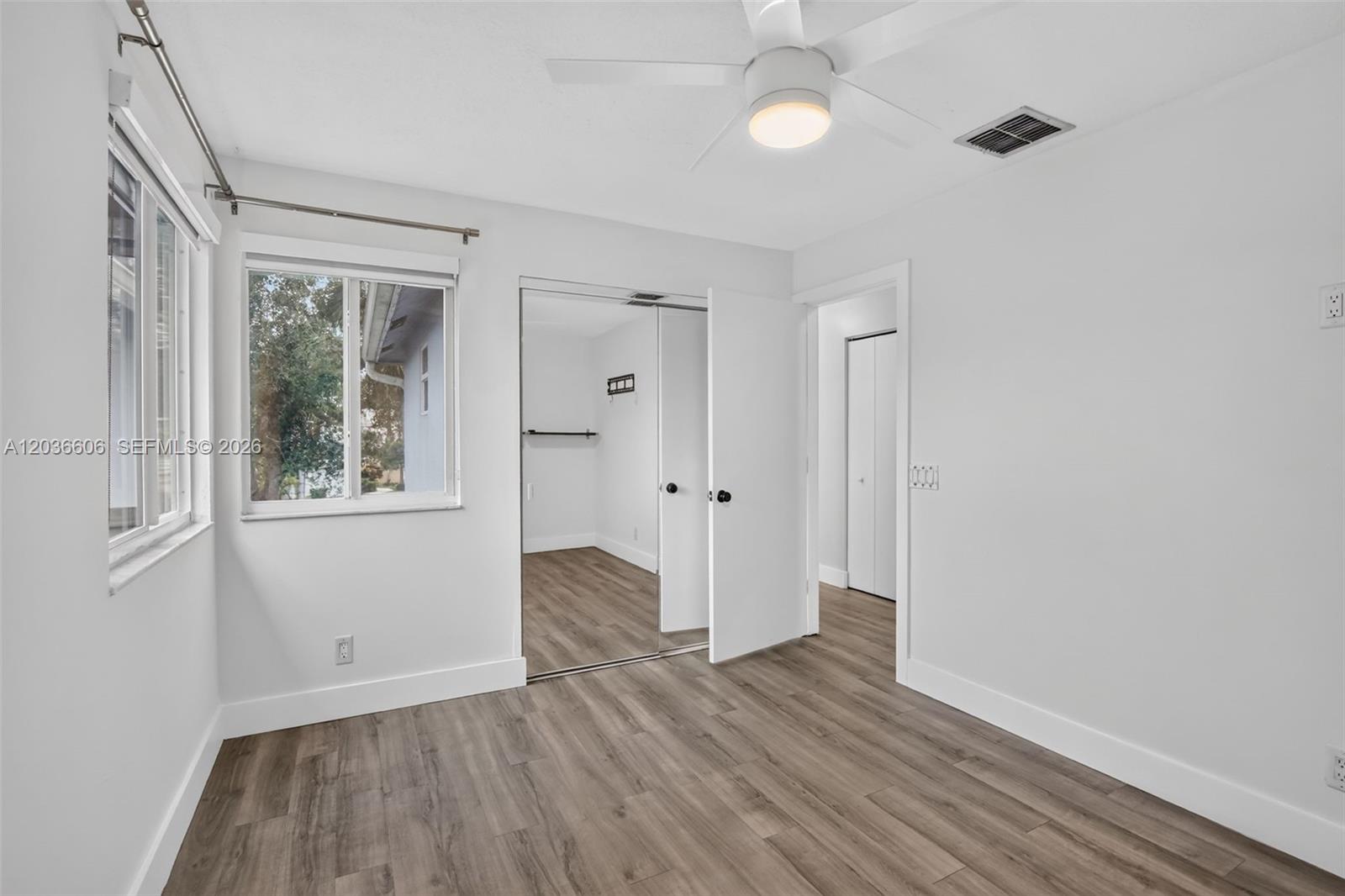 8815 Woodside Ct