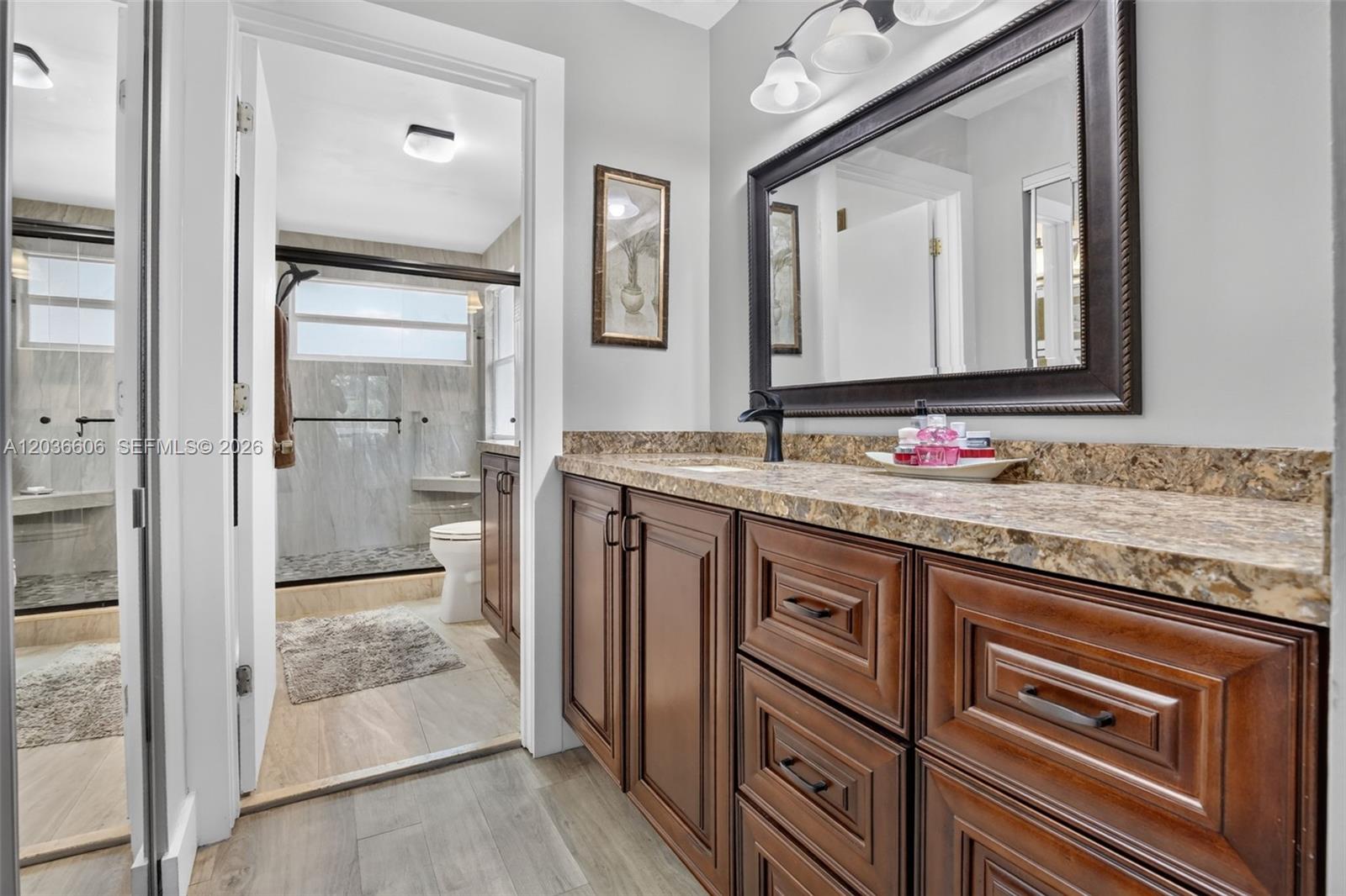8815 Woodside Ct