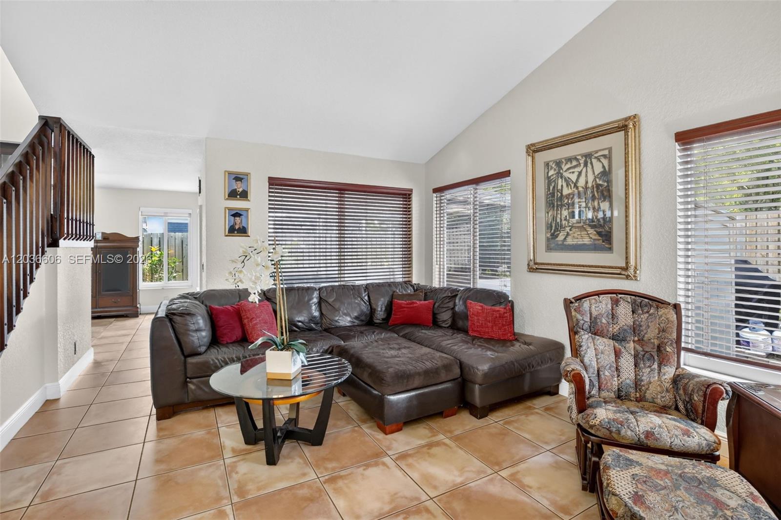 8815 Woodside Ct