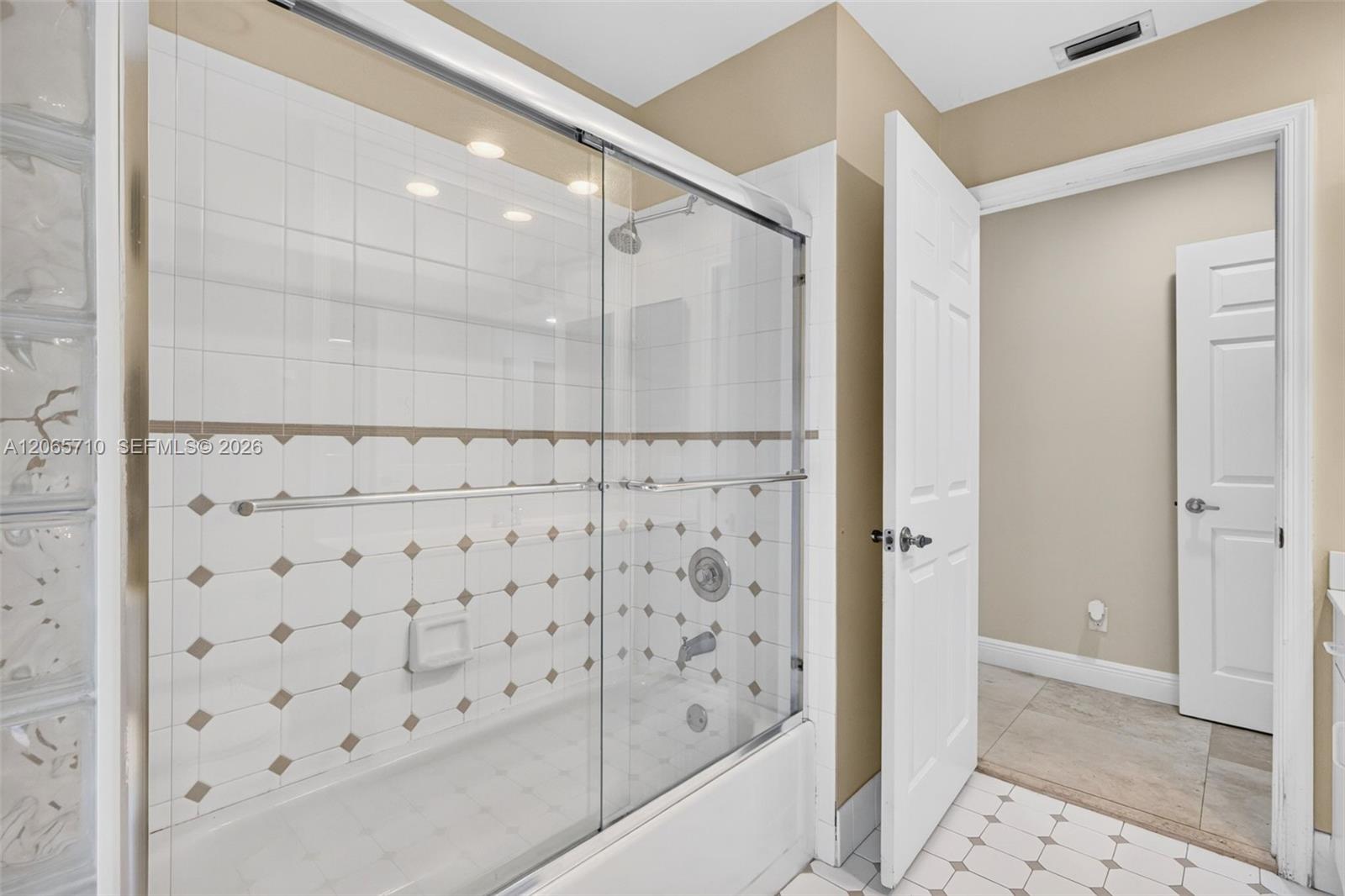 581 NW 110th Ave
