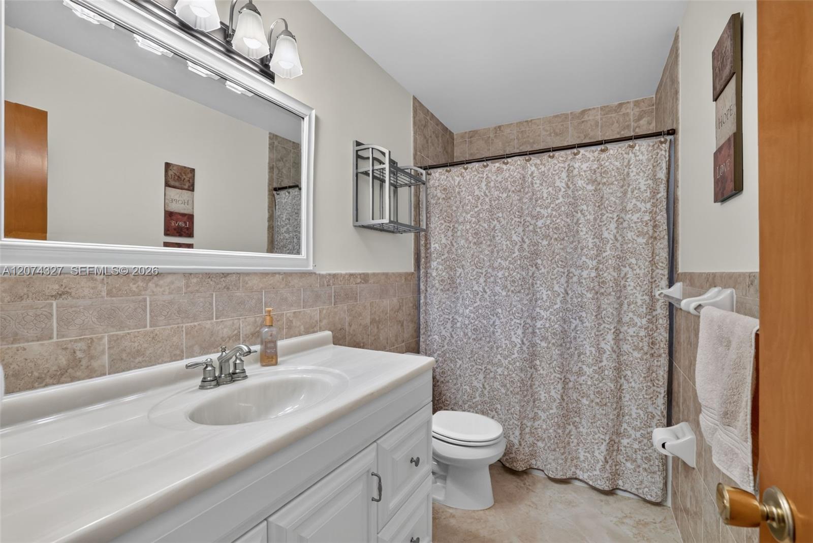 148 SW 126th Ave