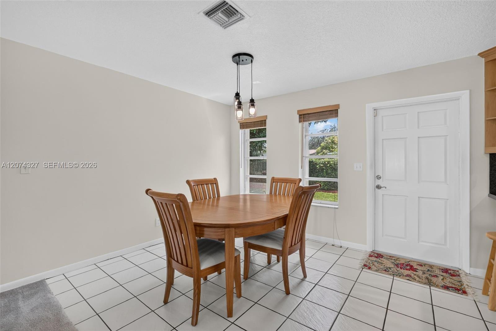 148 SW 126th Ave