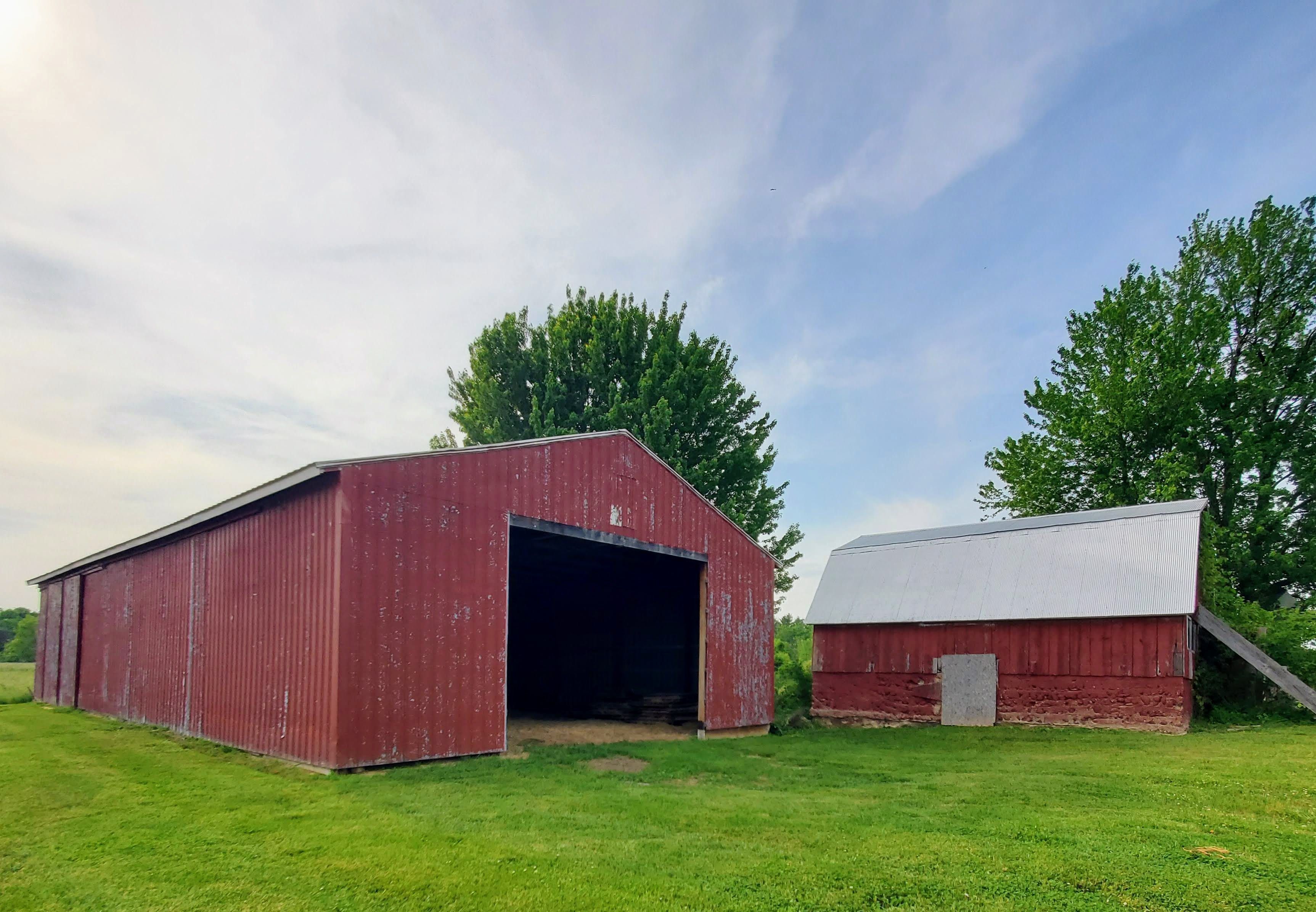 5253 N HENDERSON Road
