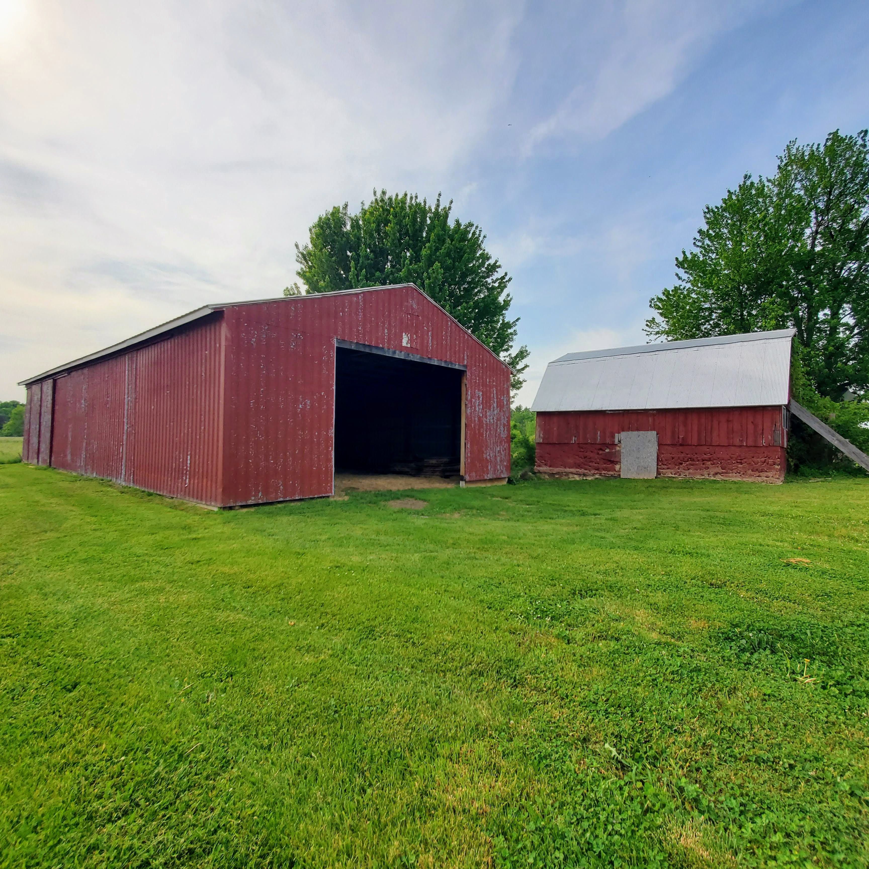 5253 N HENDERSON Road