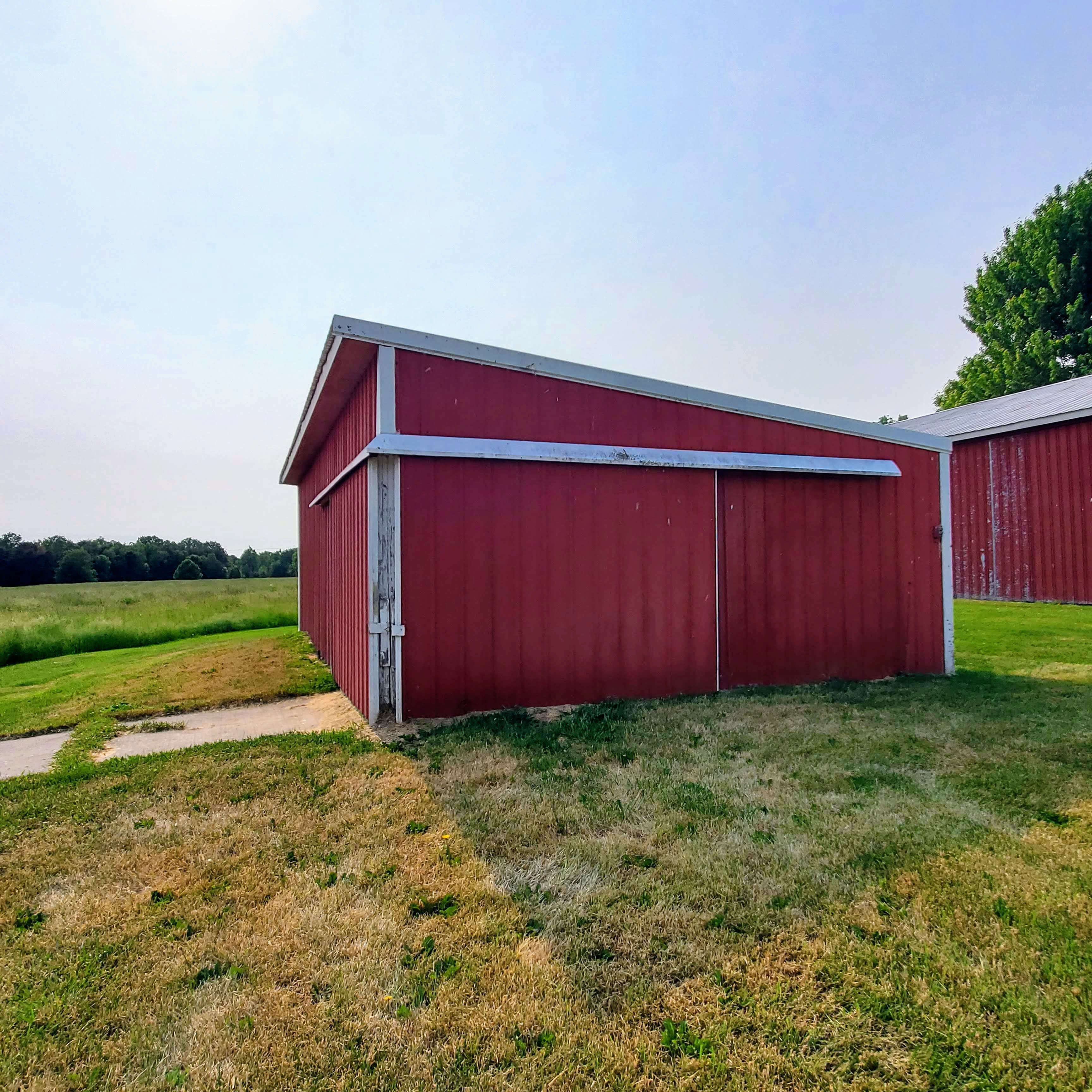 5253 N HENDERSON Road