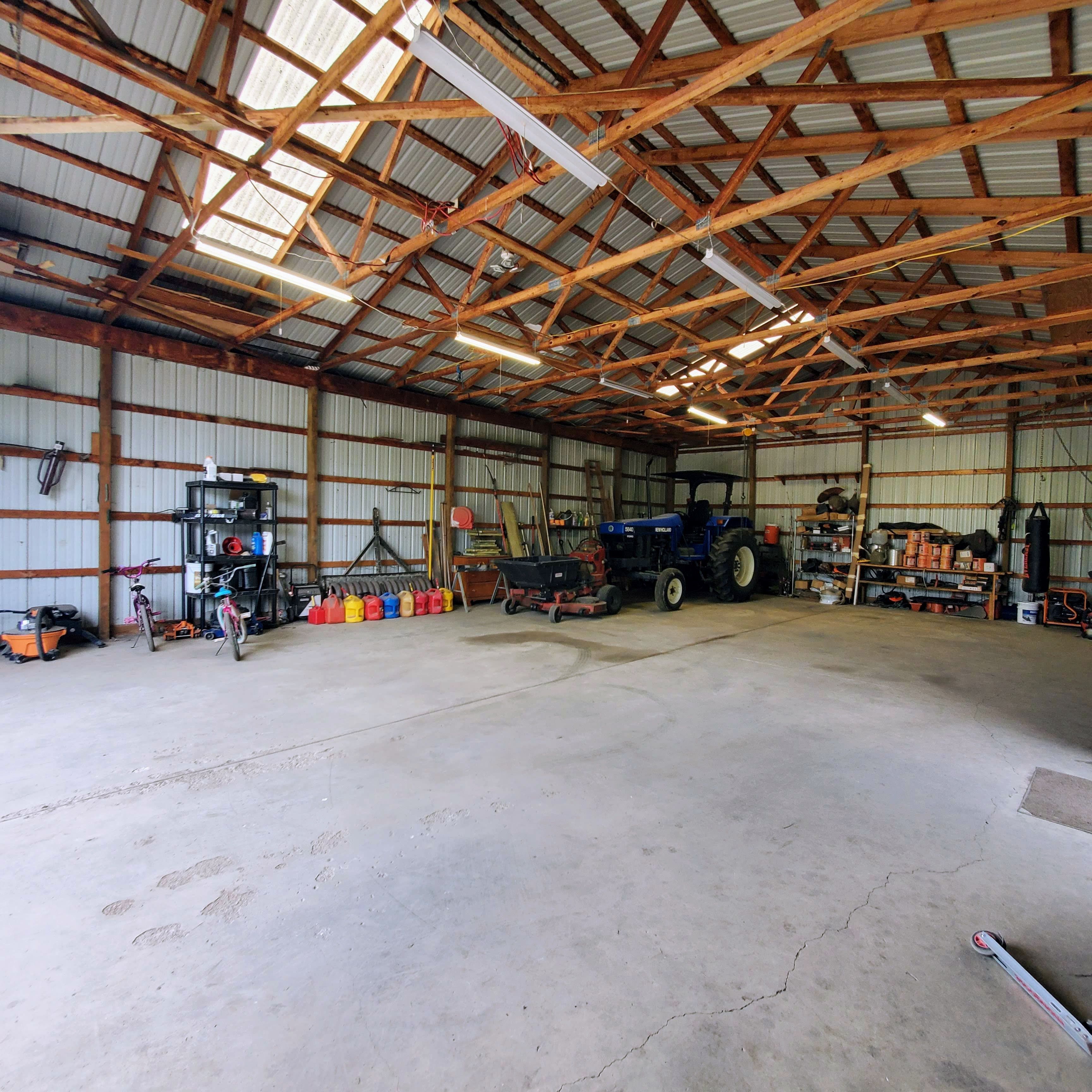 5253 N HENDERSON Road