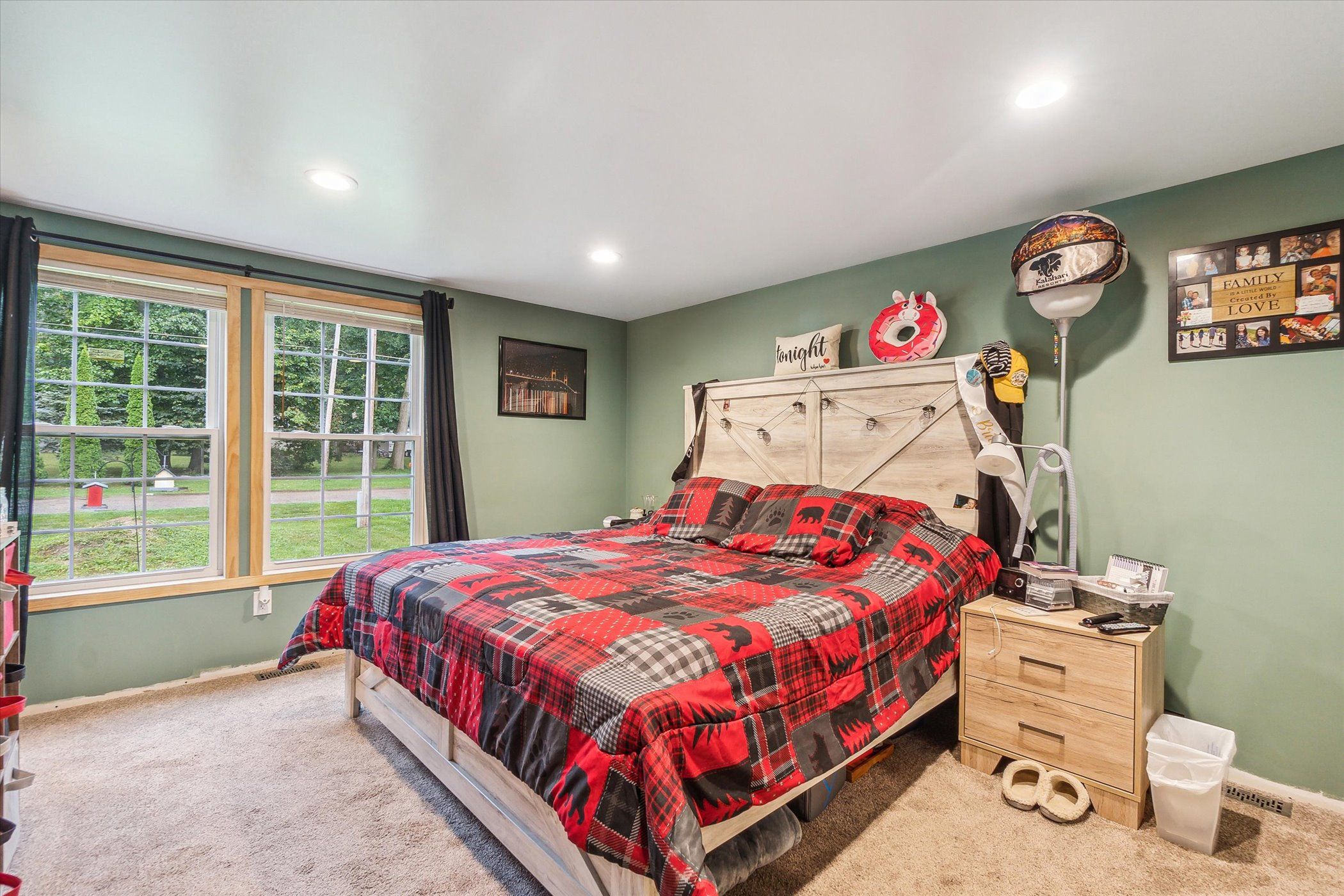 7201 Schoolcraft Drive