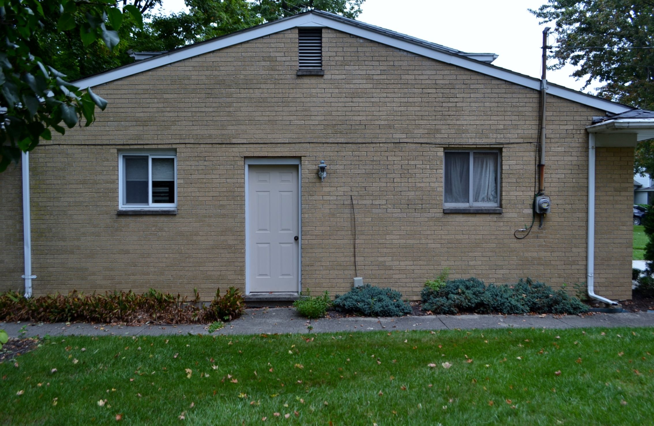 2114 KINGSWOOD Drive