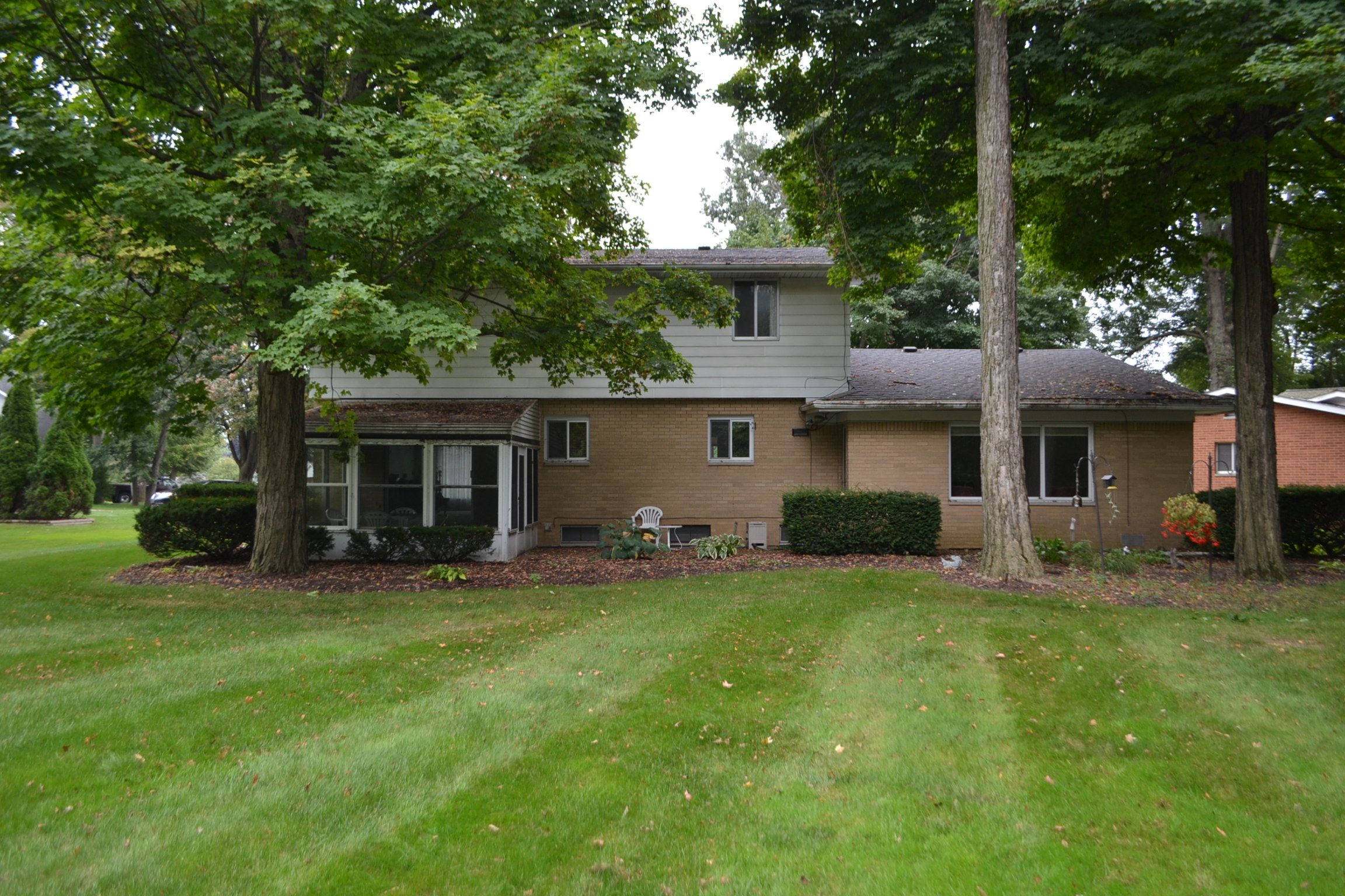 2114 KINGSWOOD Drive