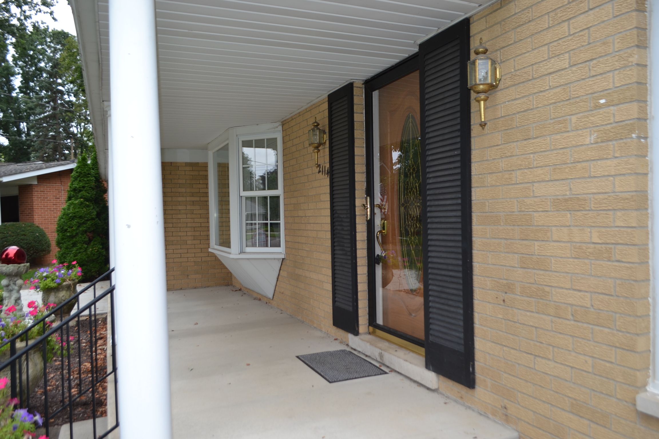 2114 KINGSWOOD Drive
