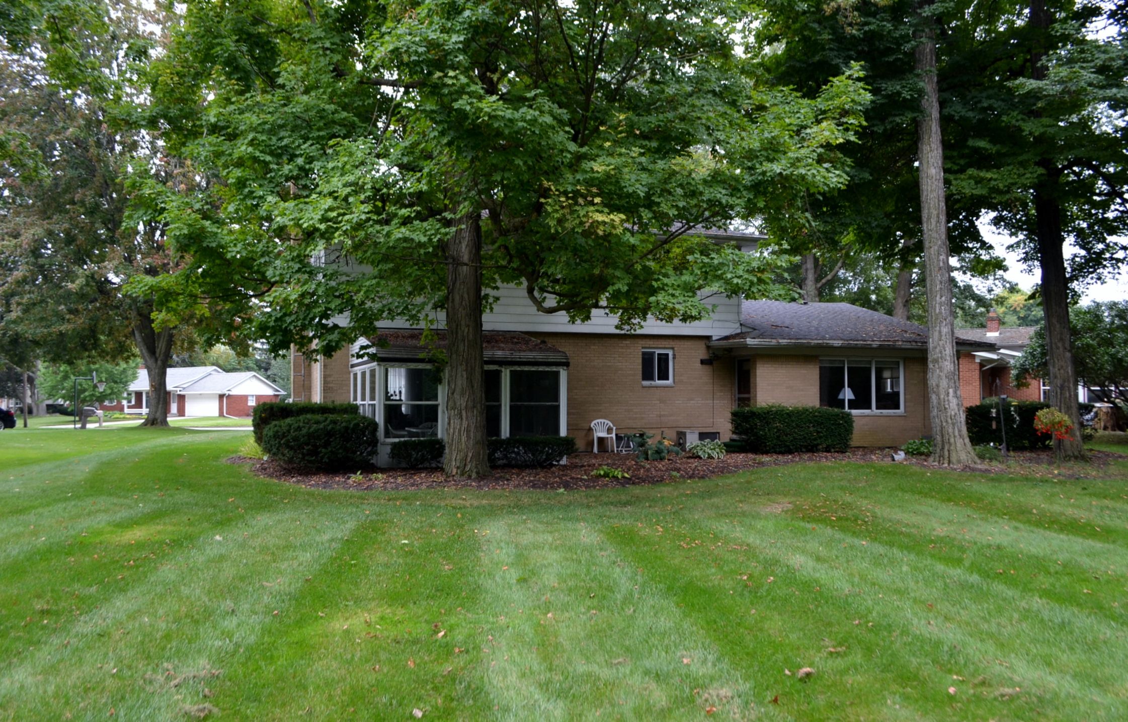 2114 KINGSWOOD Drive