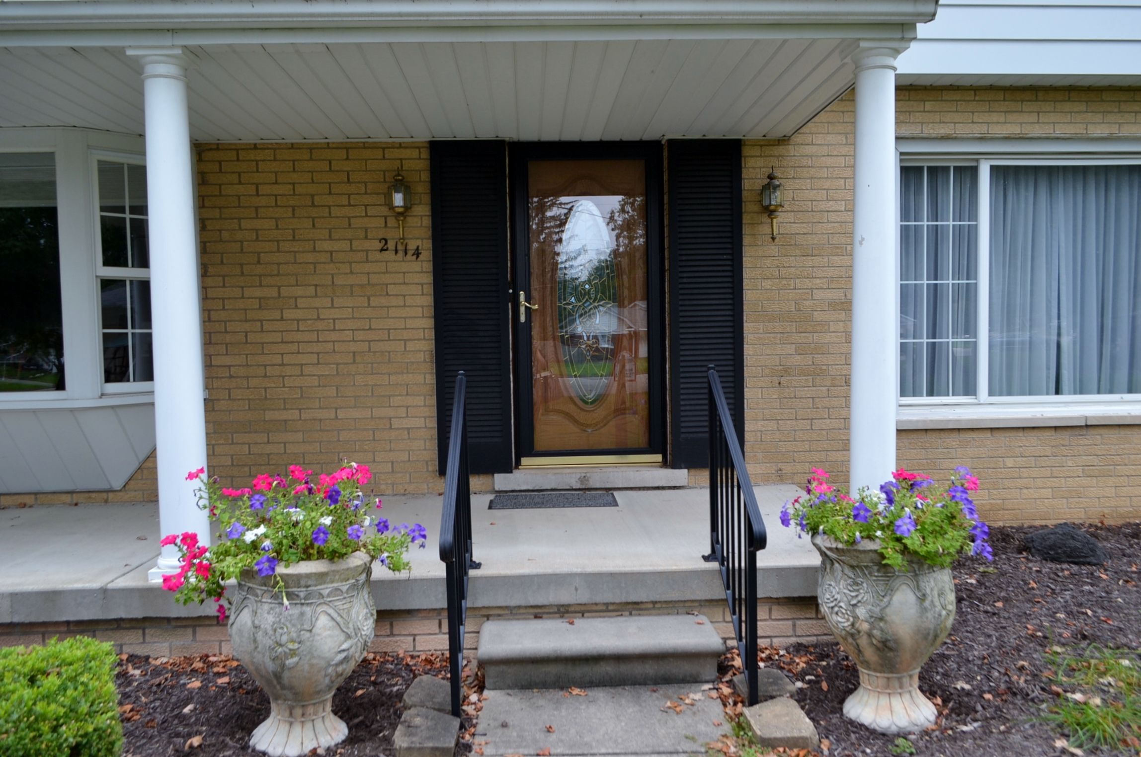 2114 KINGSWOOD Drive