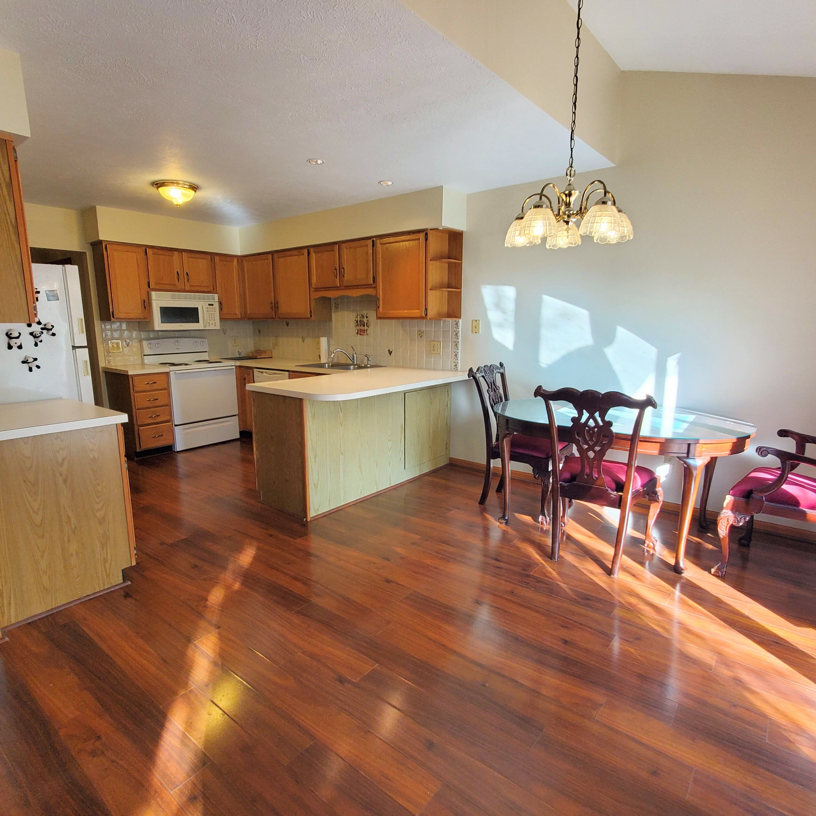 469 GROVELAND Drive