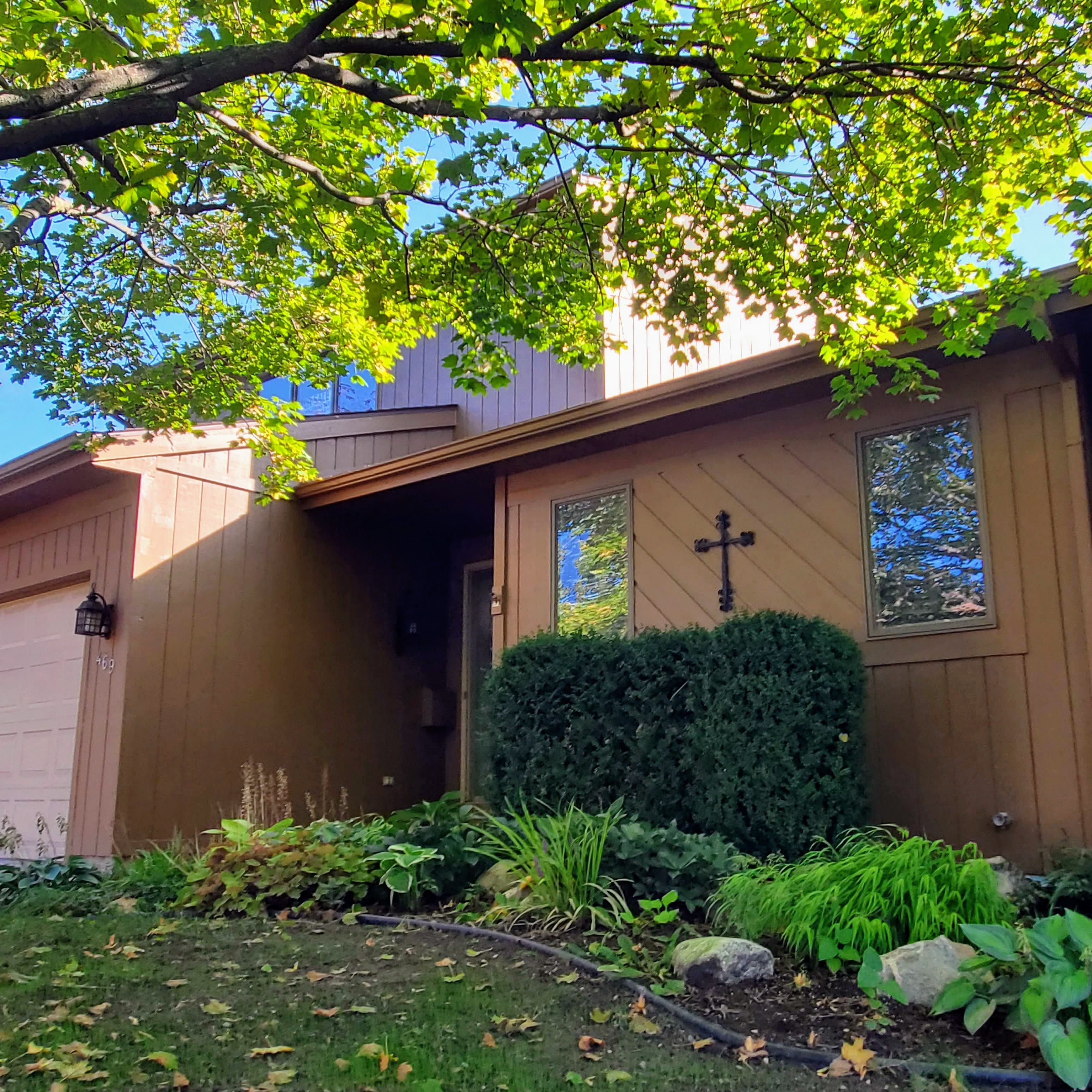 469 GROVELAND Drive
