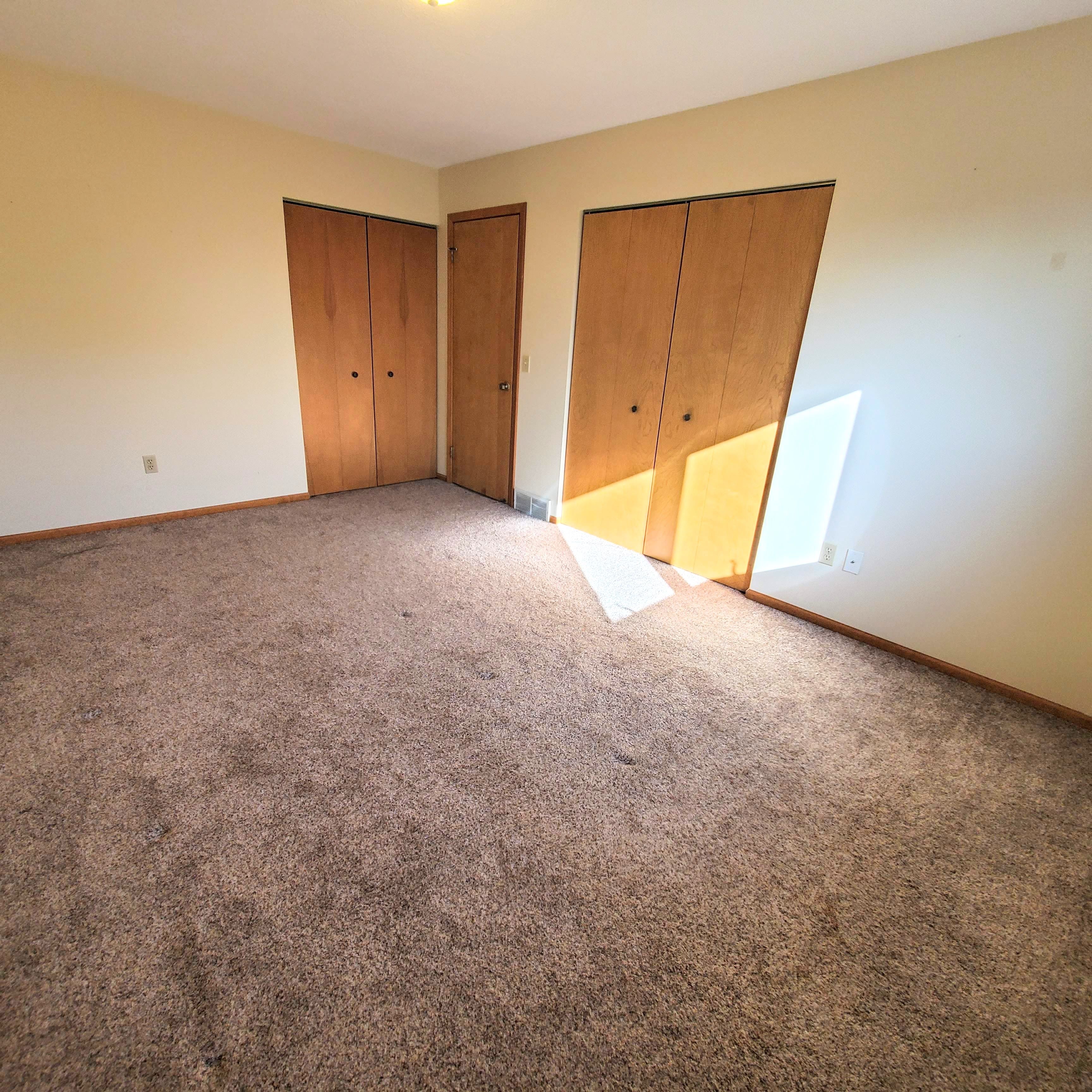 469 GROVELAND Drive