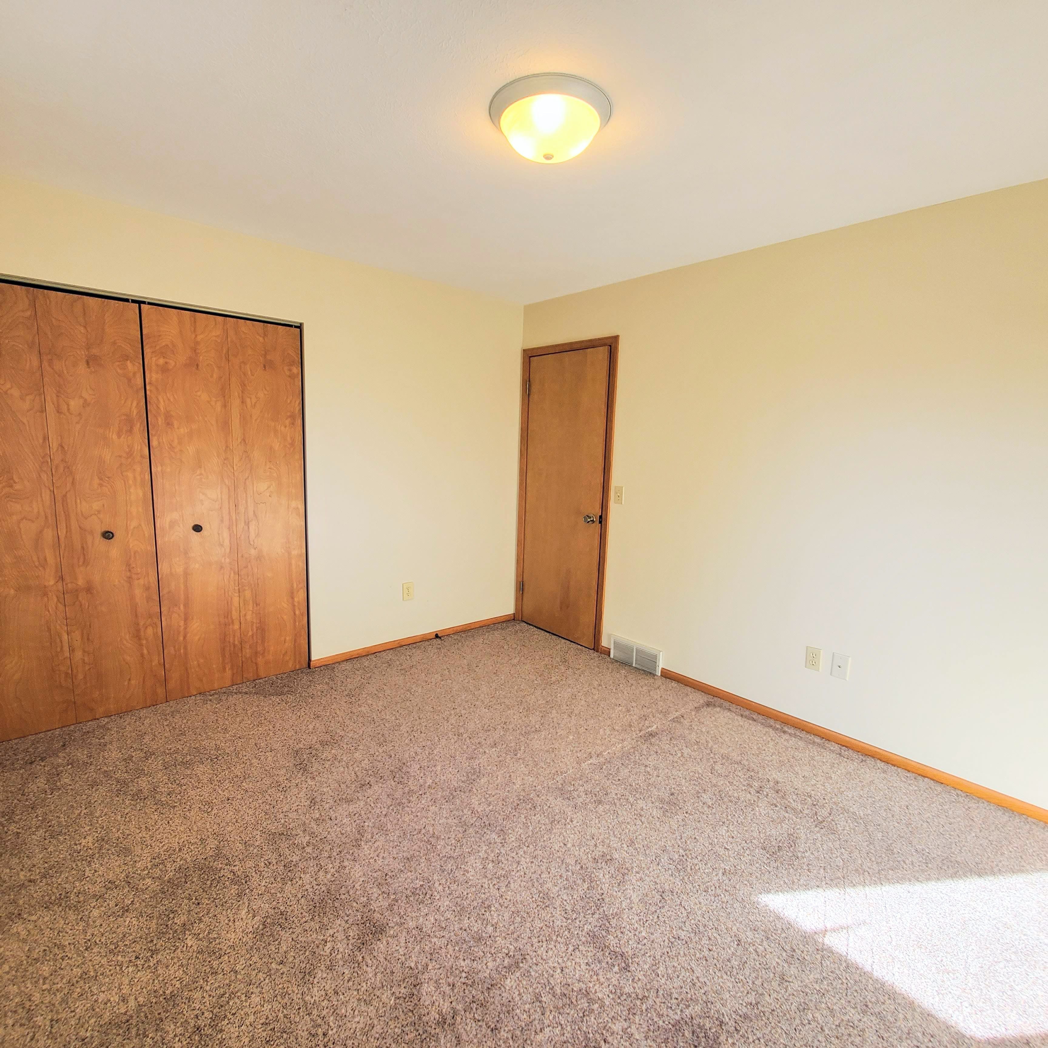 469 GROVELAND Drive