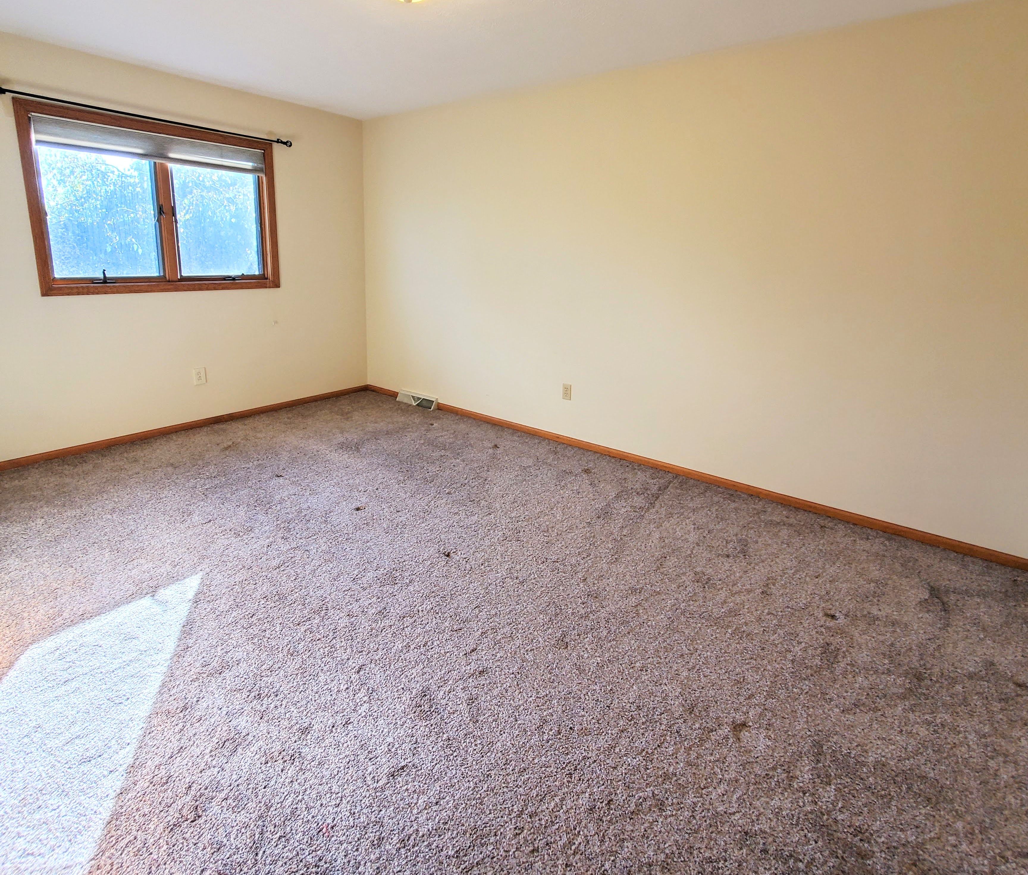 469 GROVELAND Drive