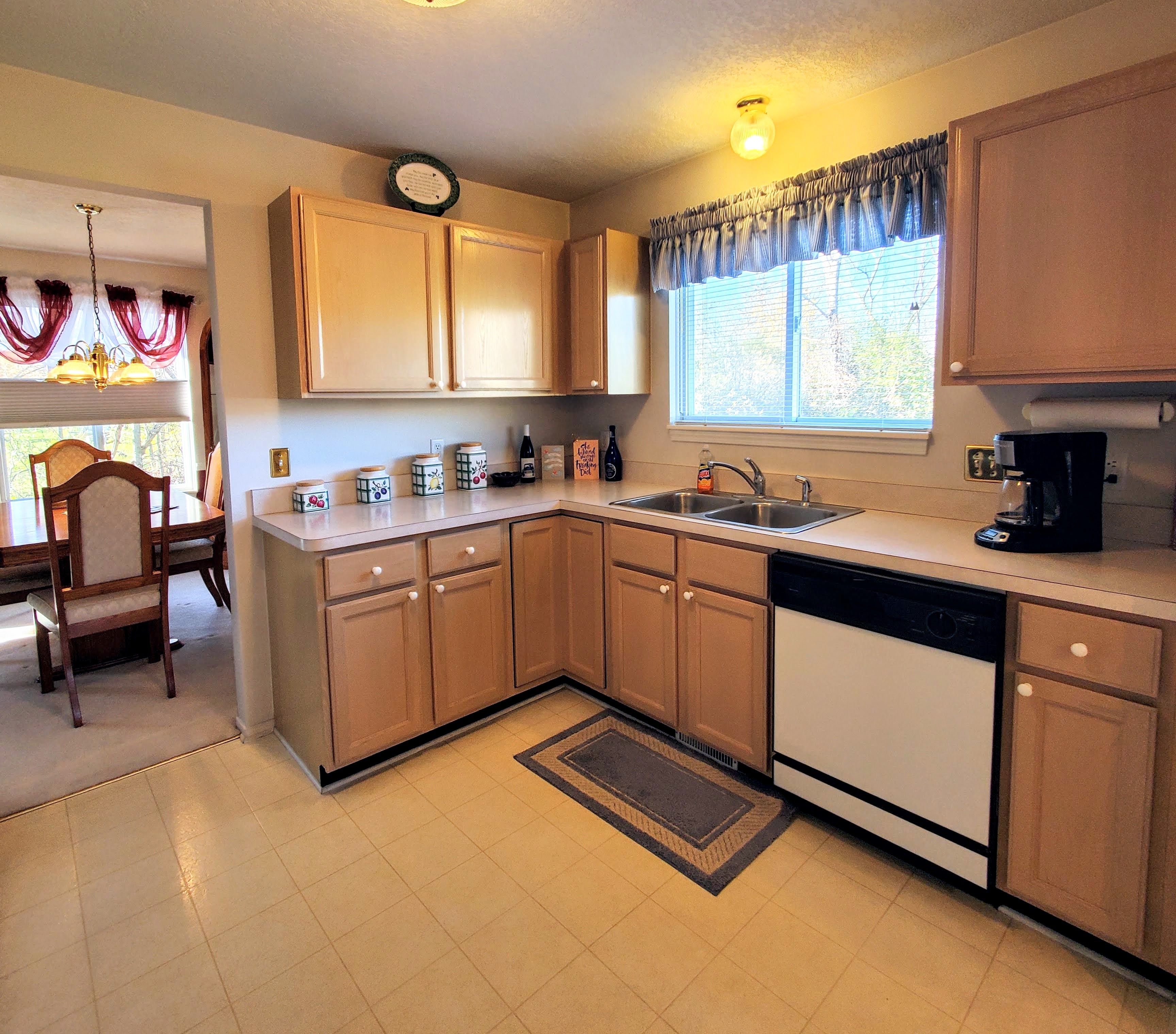 3030 FALCON Drive