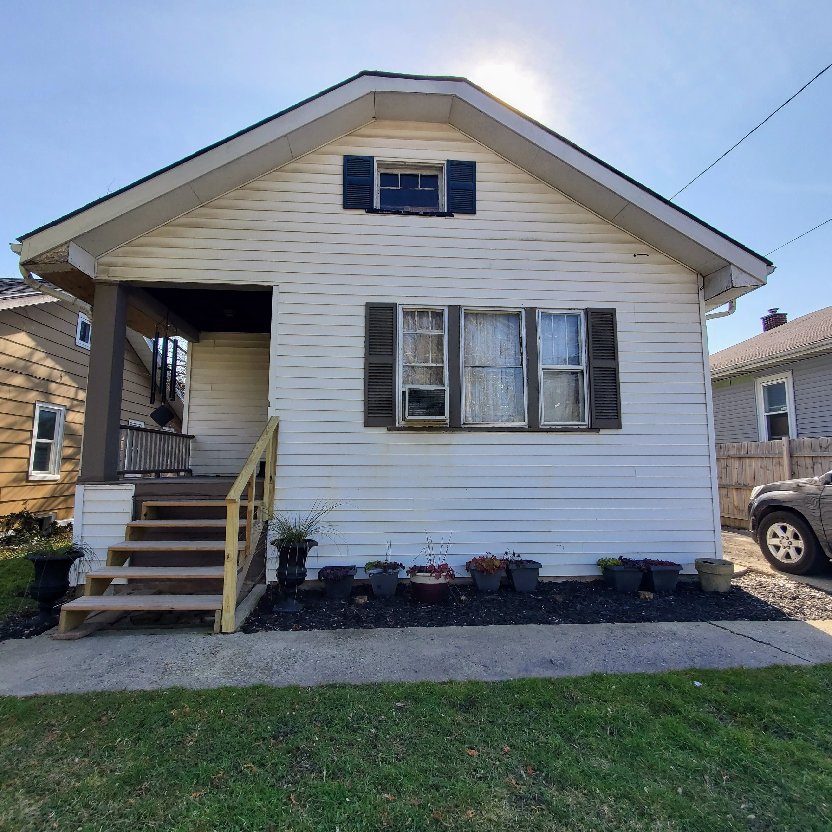 2476 BELLEVUE Street