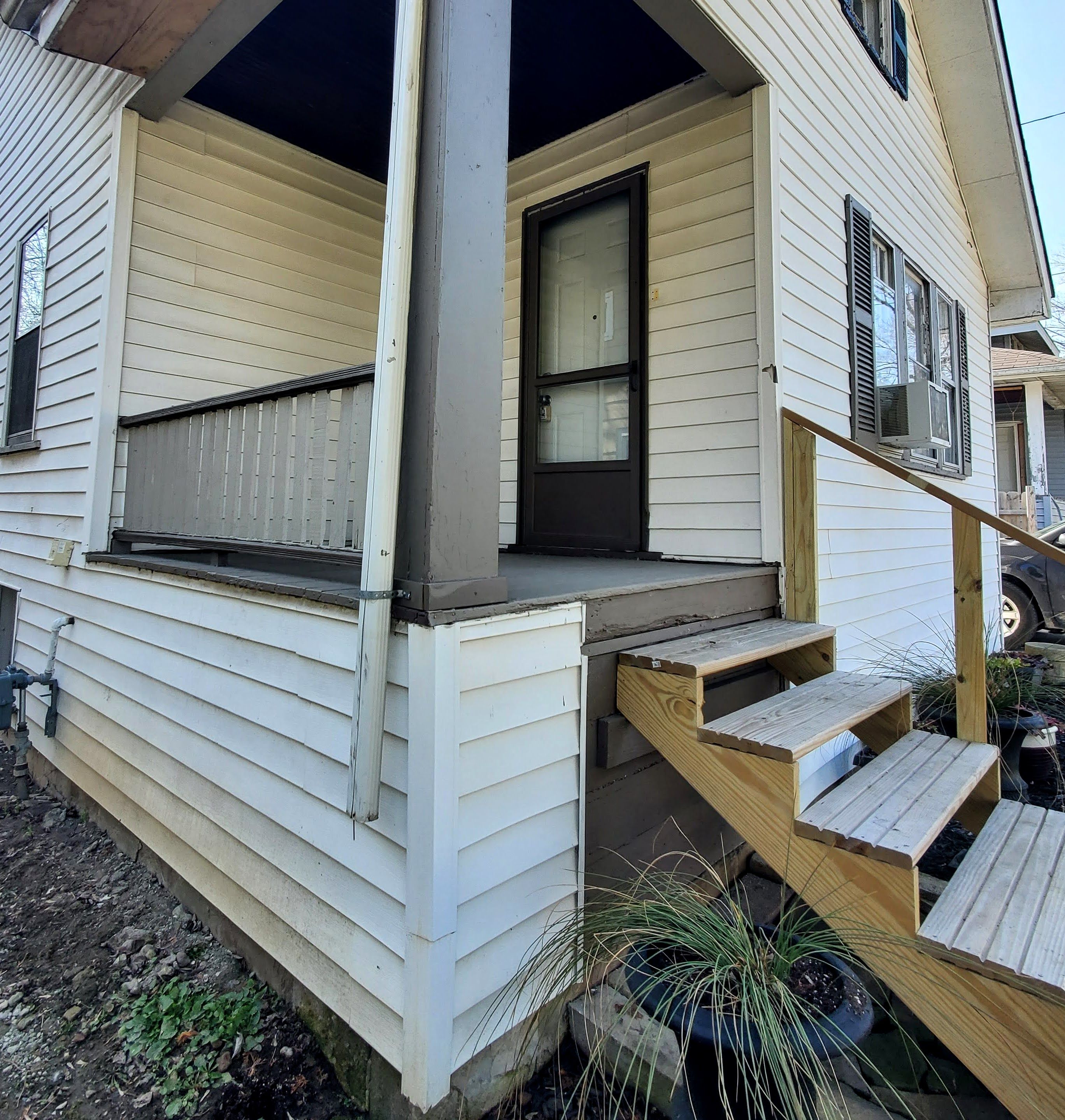 2476 BELLEVUE Street
