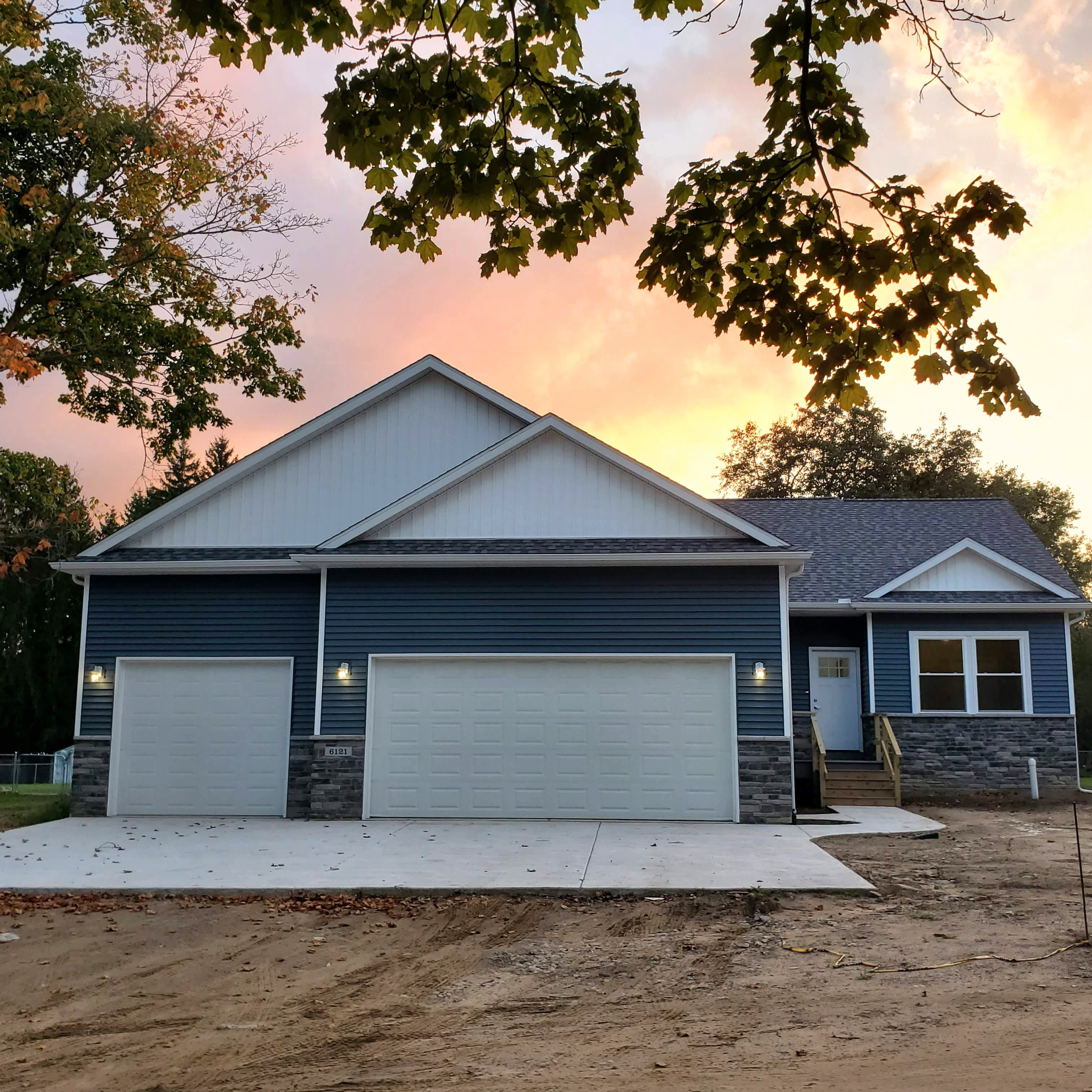 6121 N Irish Road