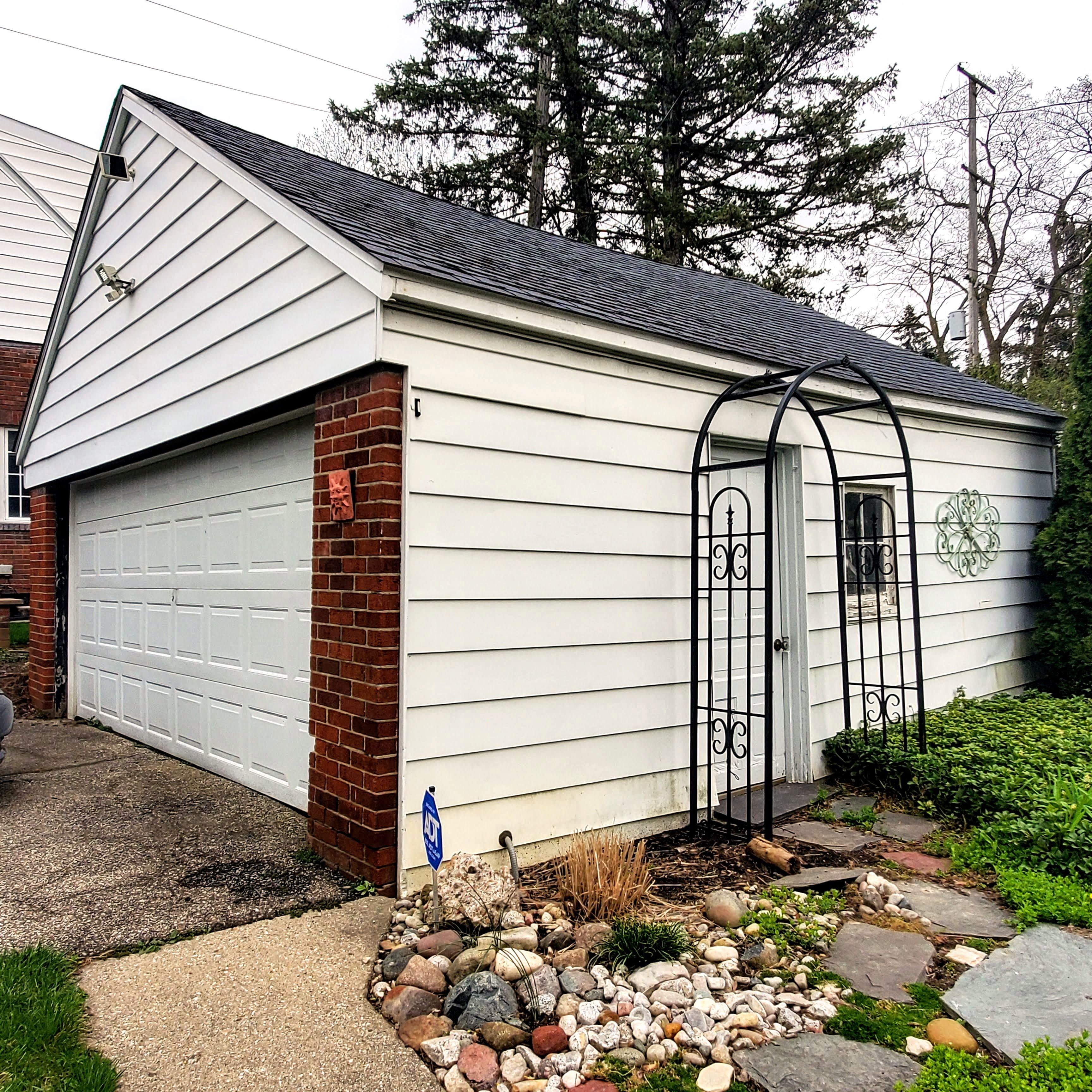 1701 LINCOLN Drive