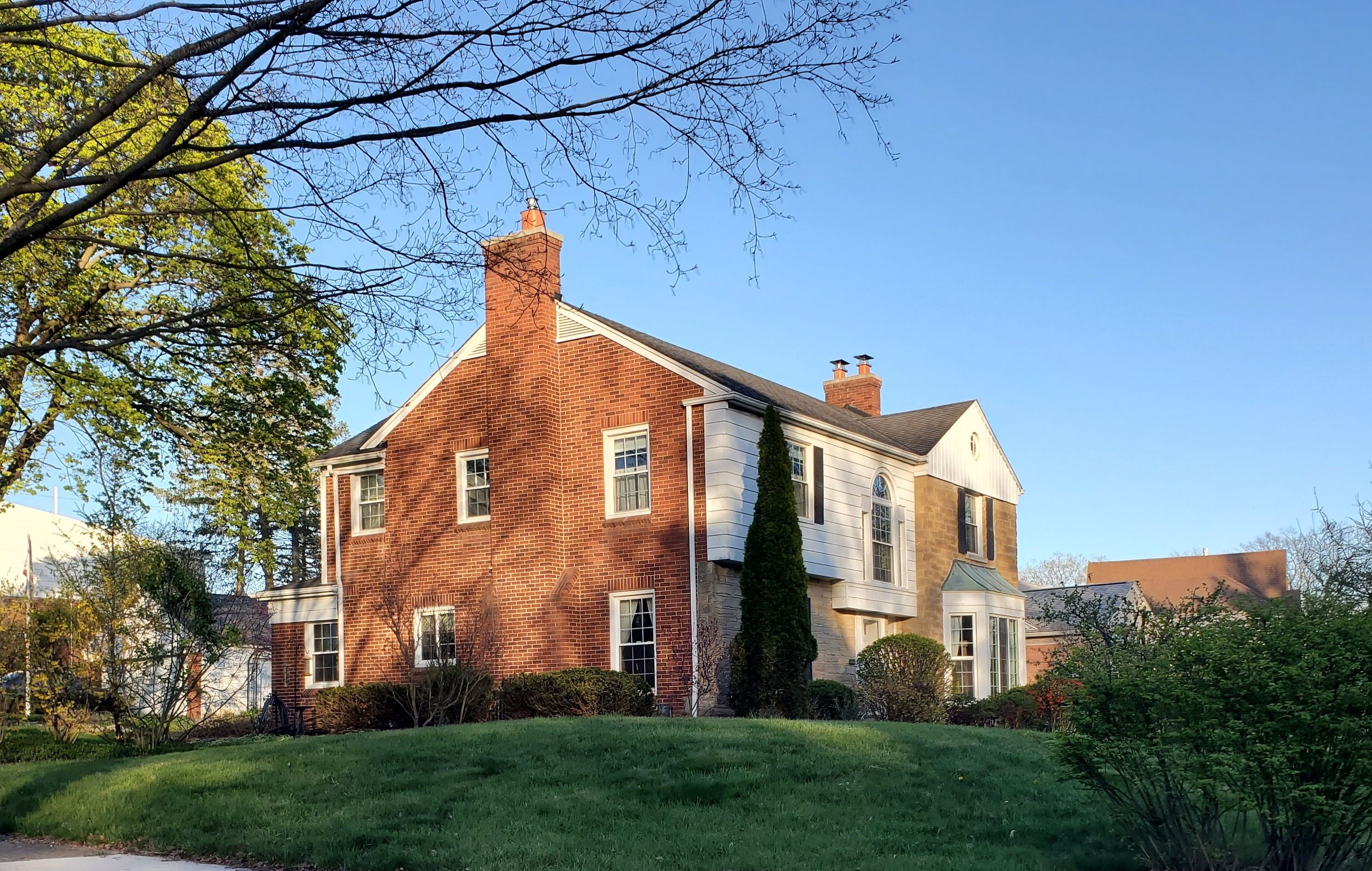 1701 LINCOLN Drive