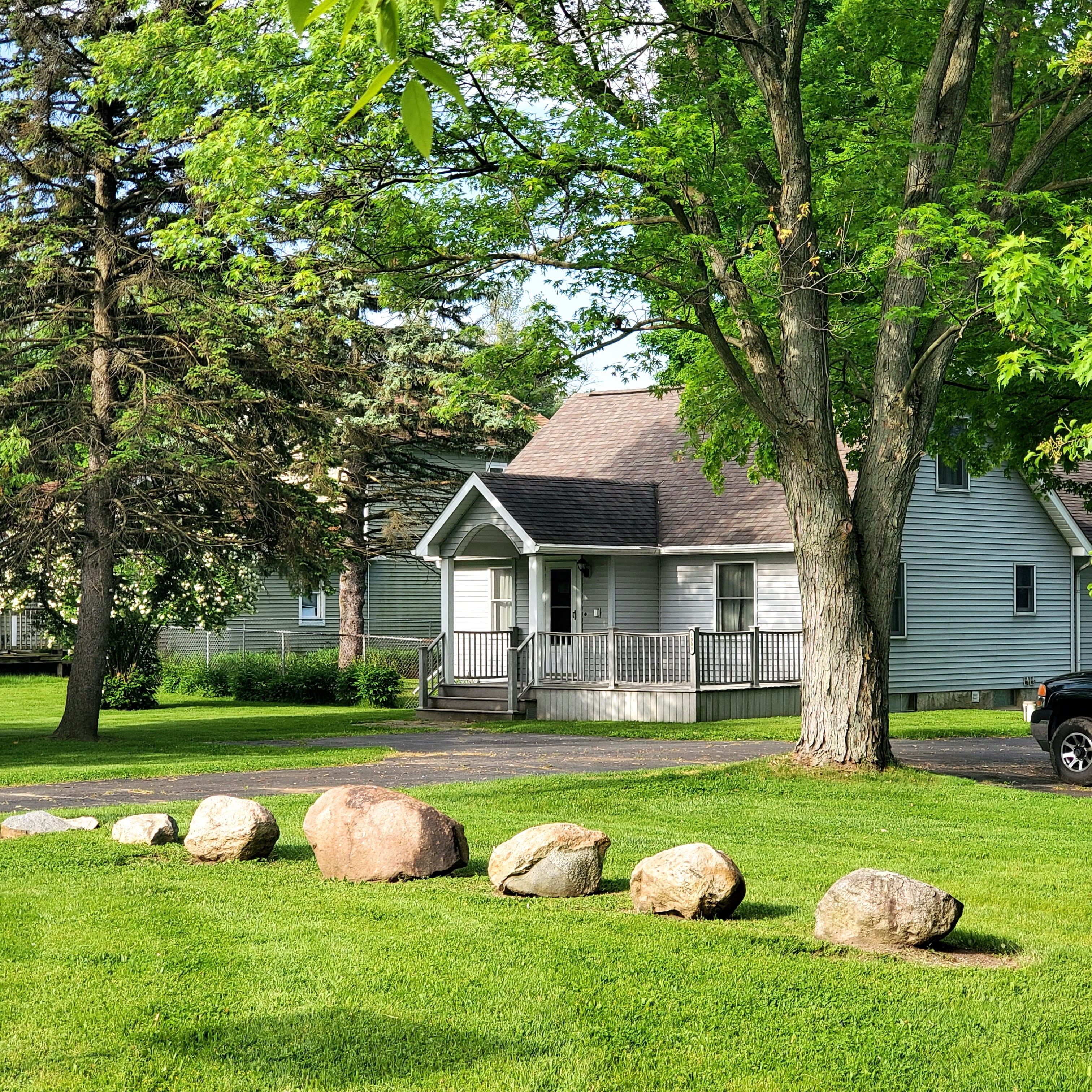 1008 ADAMS Avenue