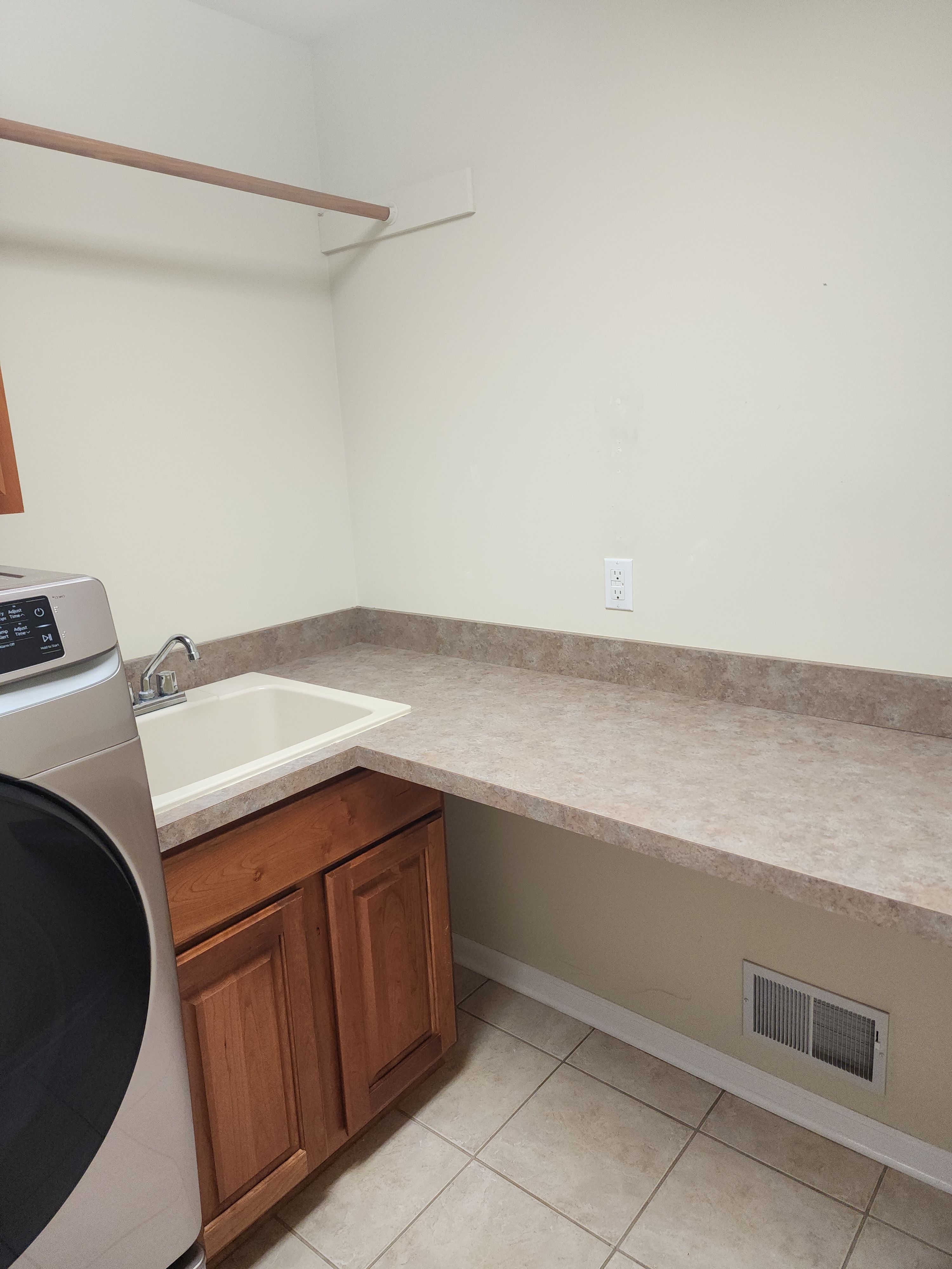 7264 MAPLECREST Circle 26